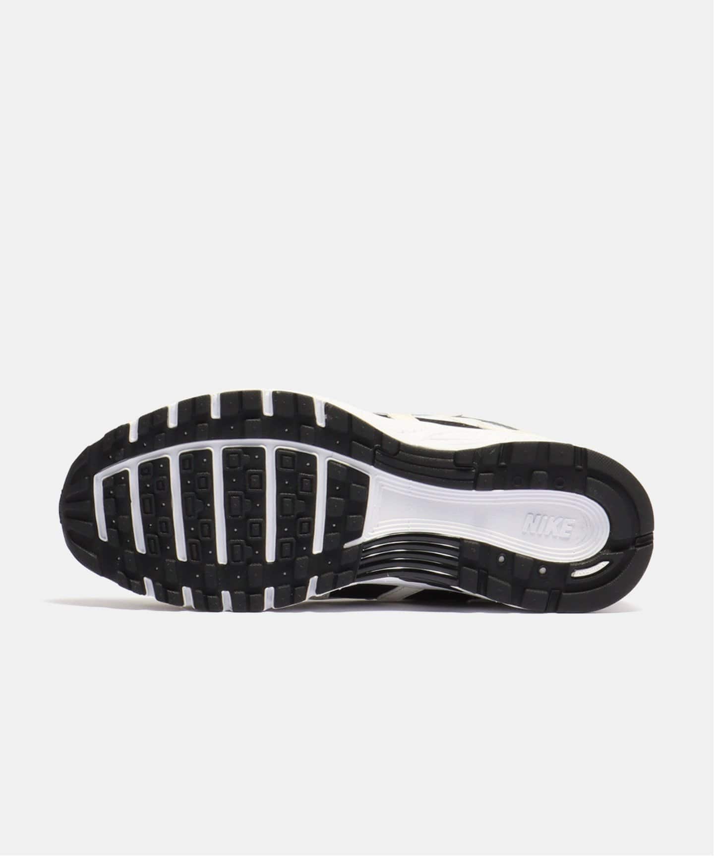 NIKE P-6000 CD6404-101