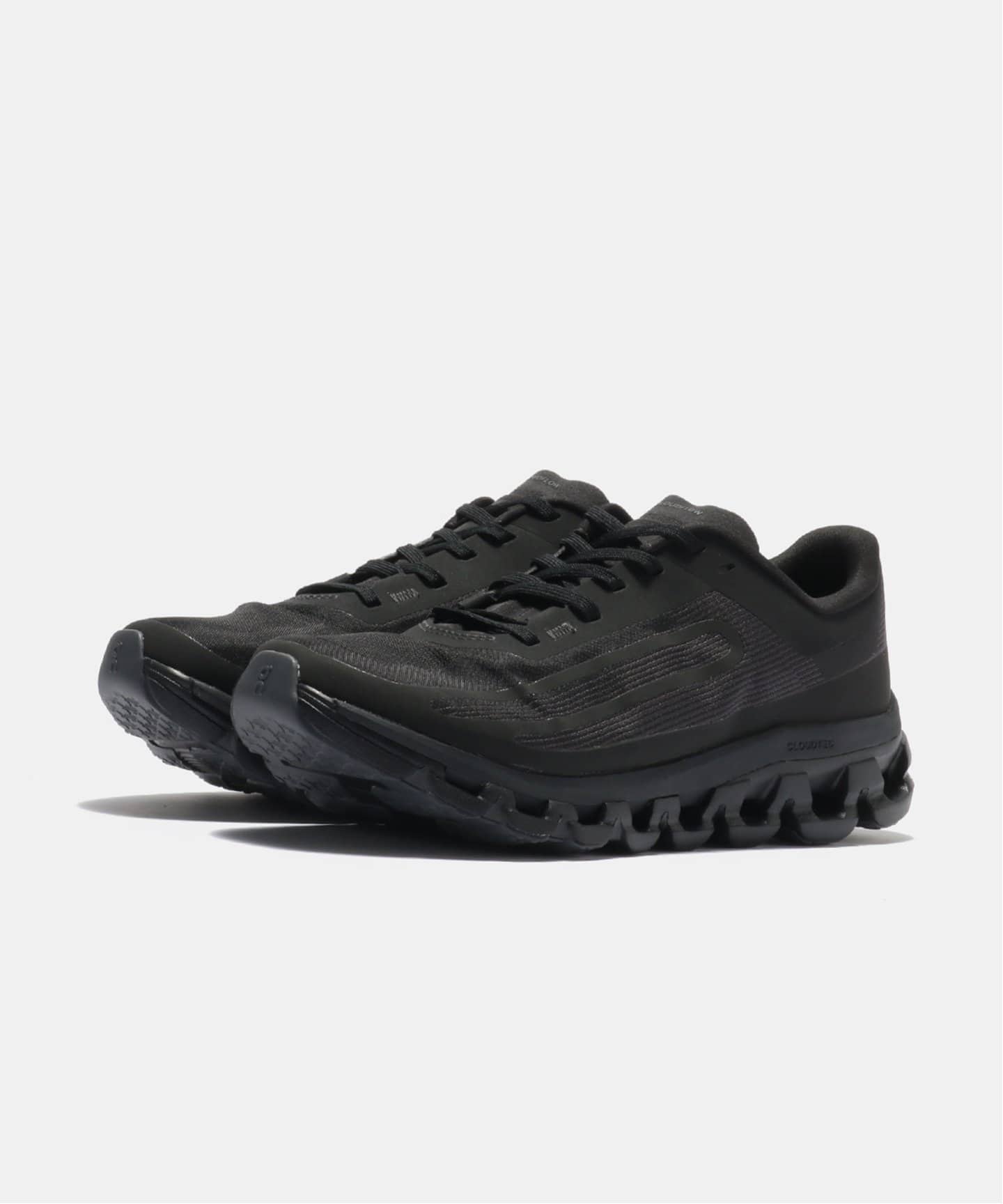 On Cloudflow 4 IKON "IKON COLLECTION" "Bureau Borsche" 3WE30272130