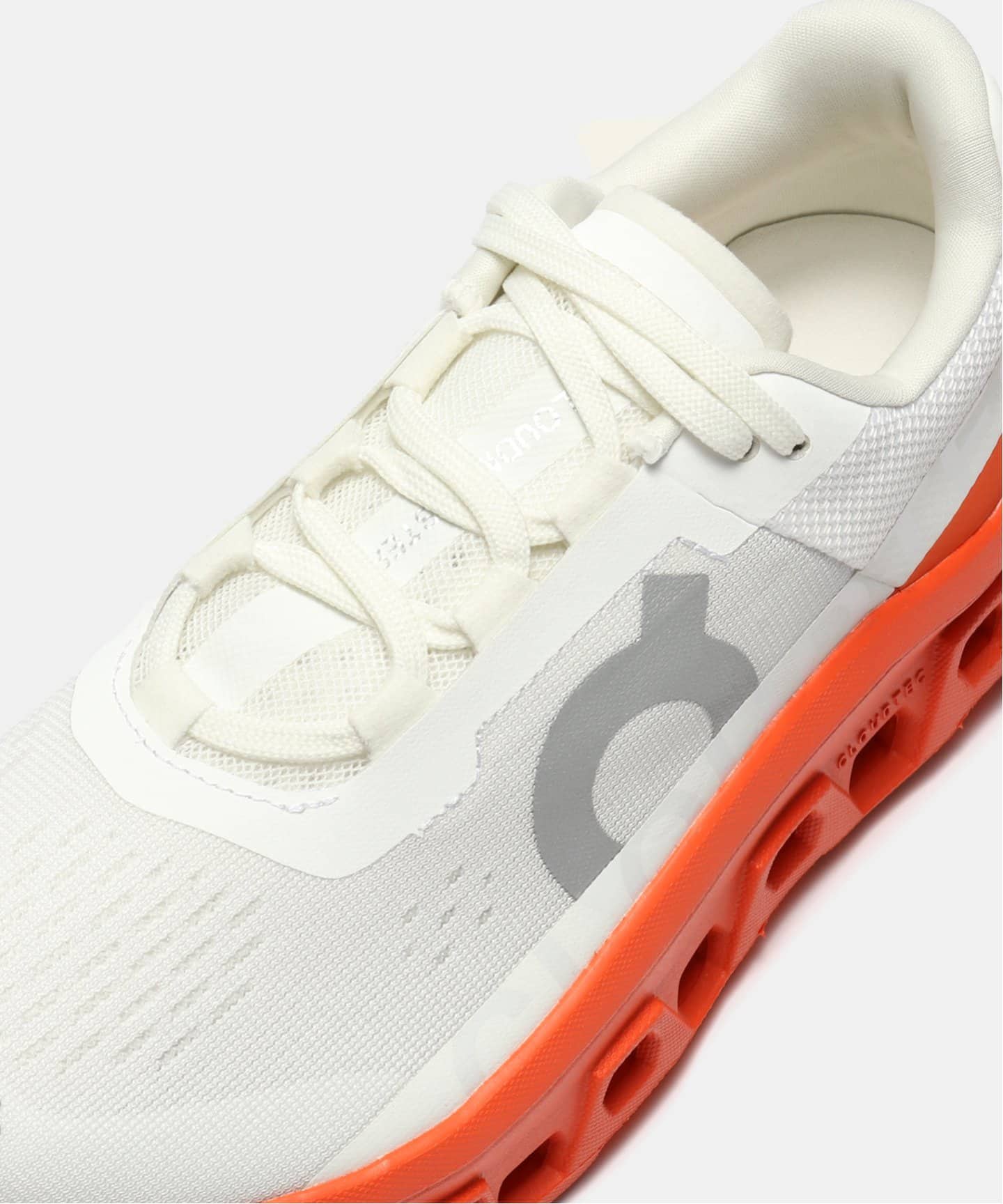 On Cloudmonster 61.97724