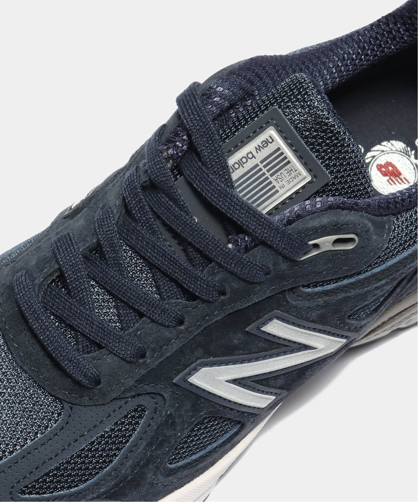 New Balance U990NV4