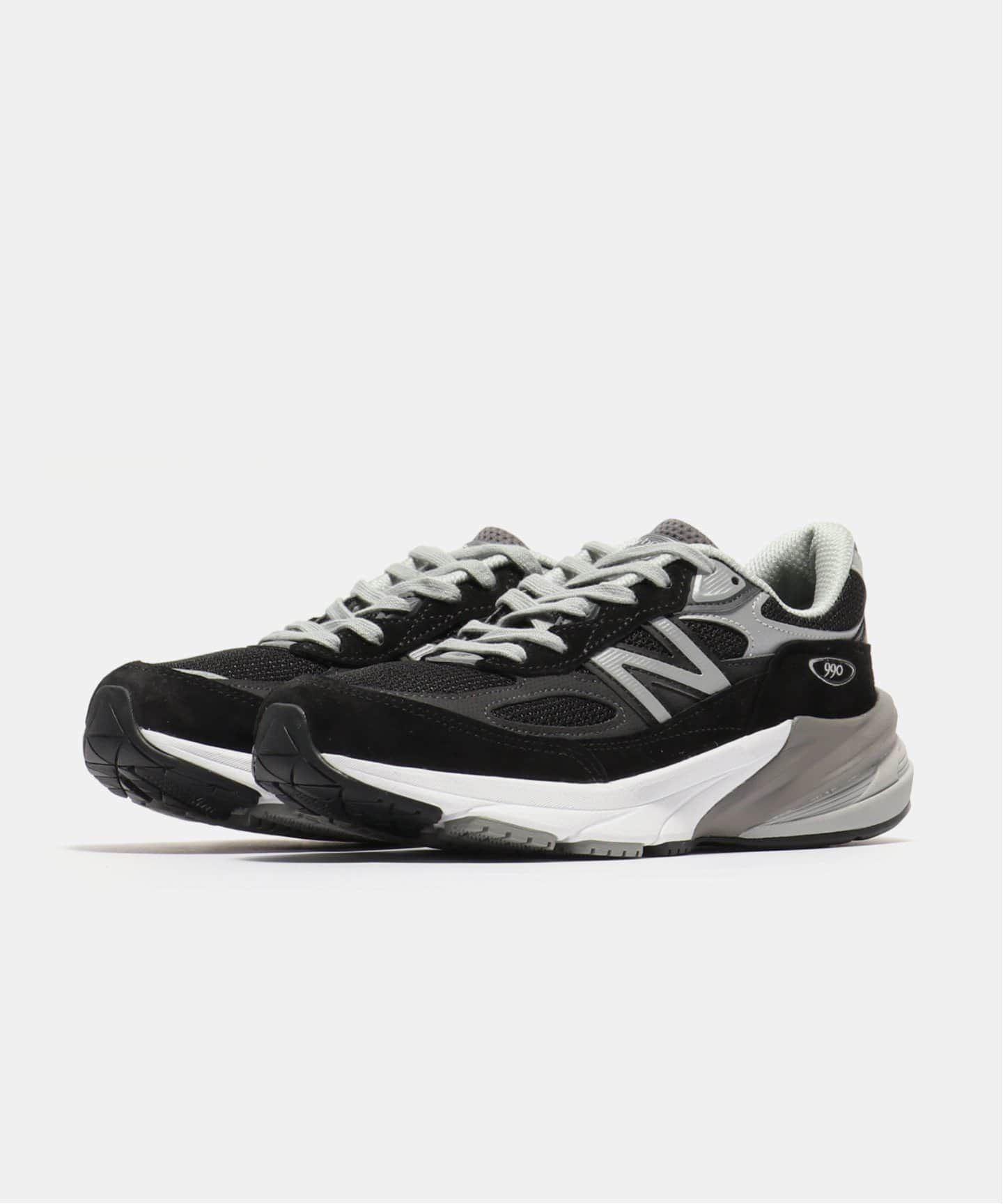 New Balance W990BK6