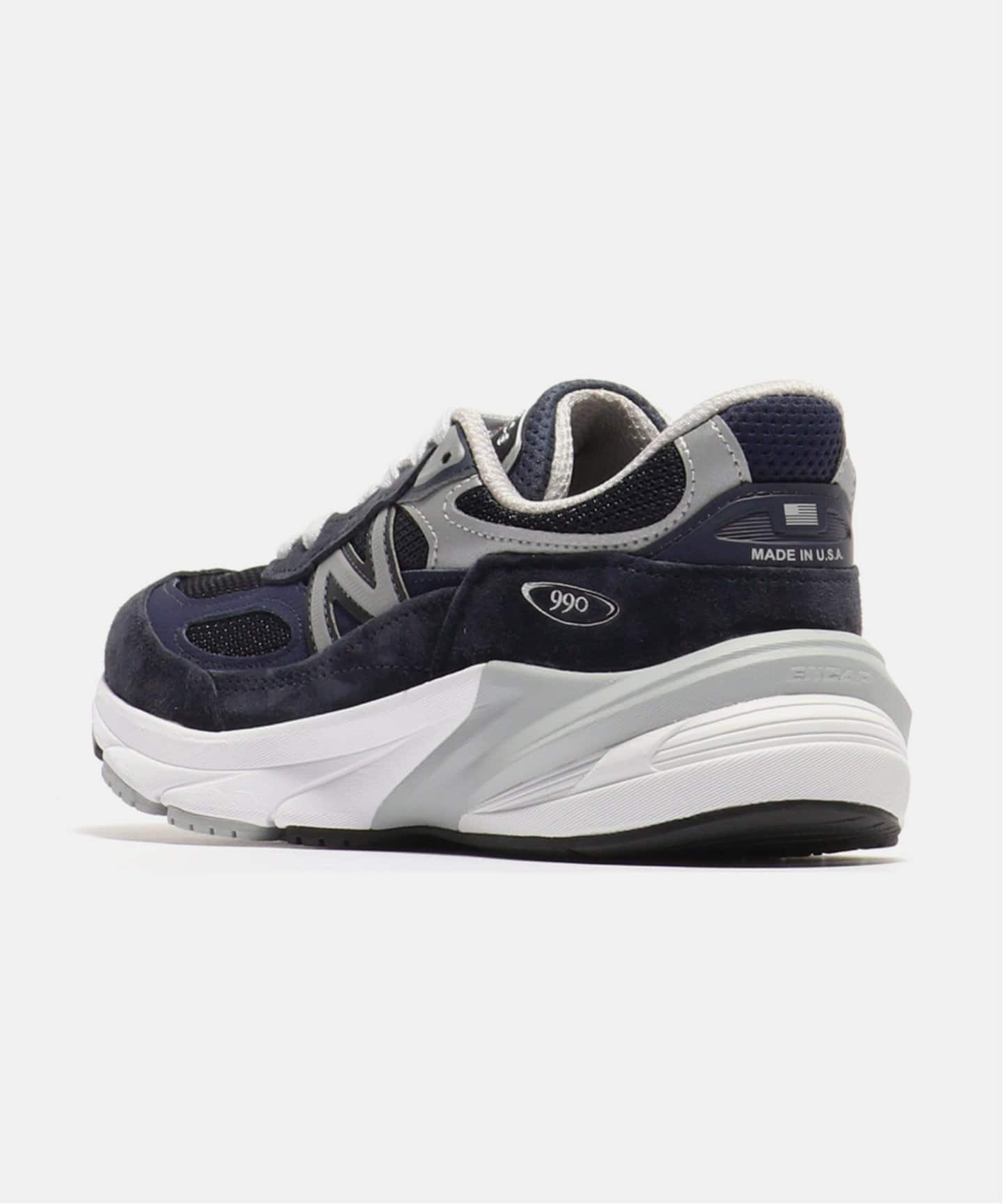 New Balance W990NV6