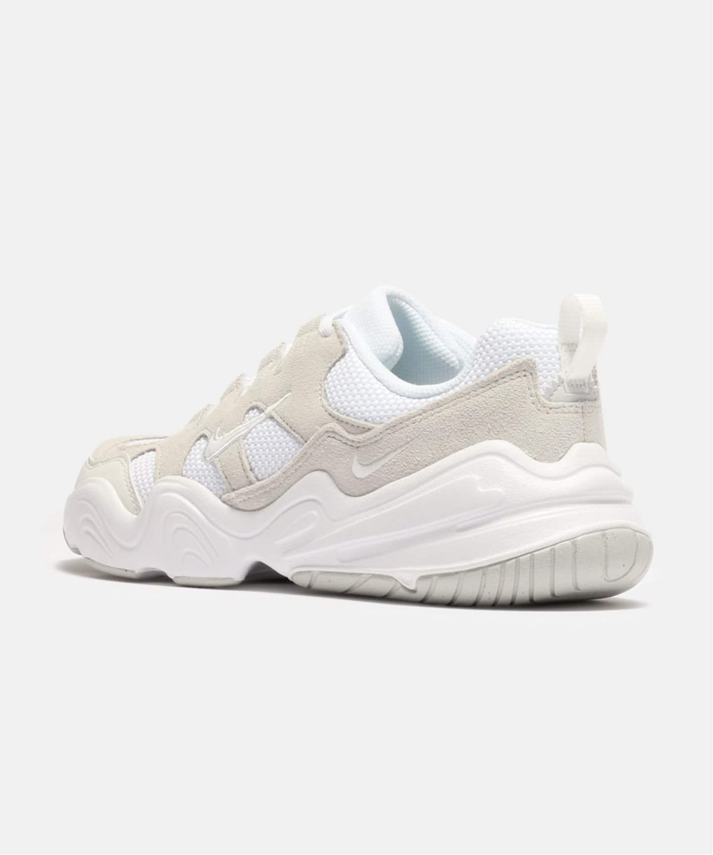 【NIKE / ナイキ】W TECH HERA DR9761-100