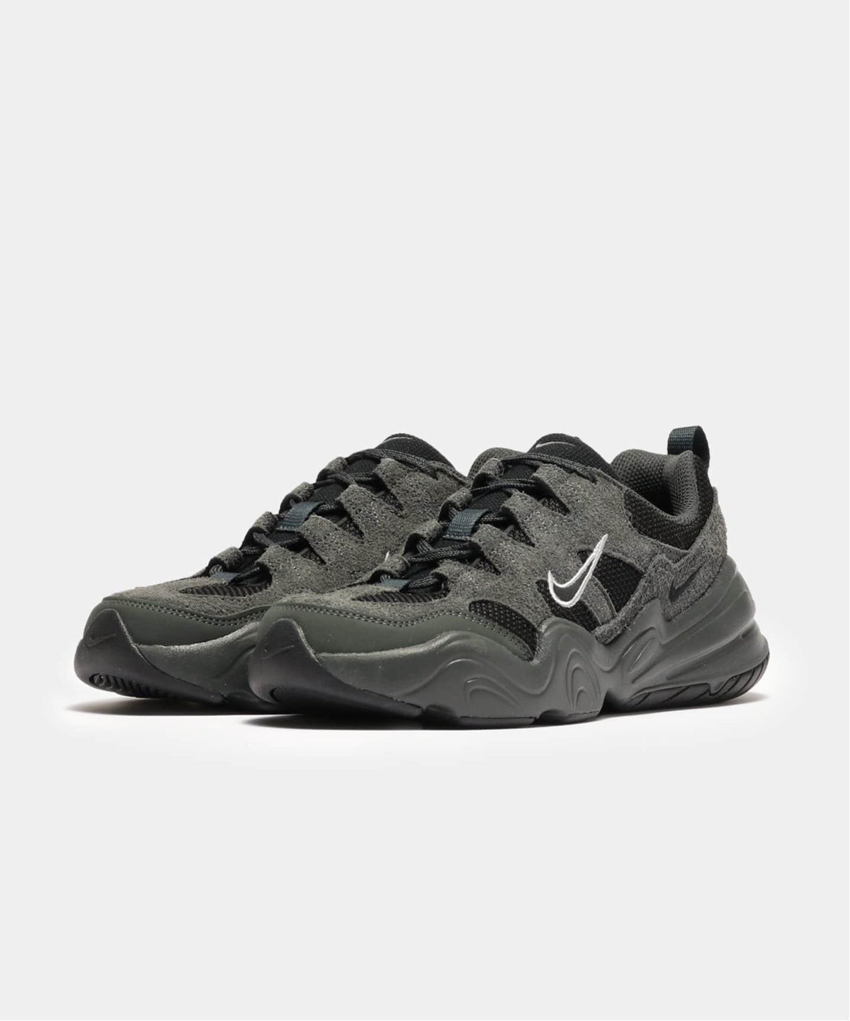 【NIKE / ナイキ】W TECH HERA DR9761-003