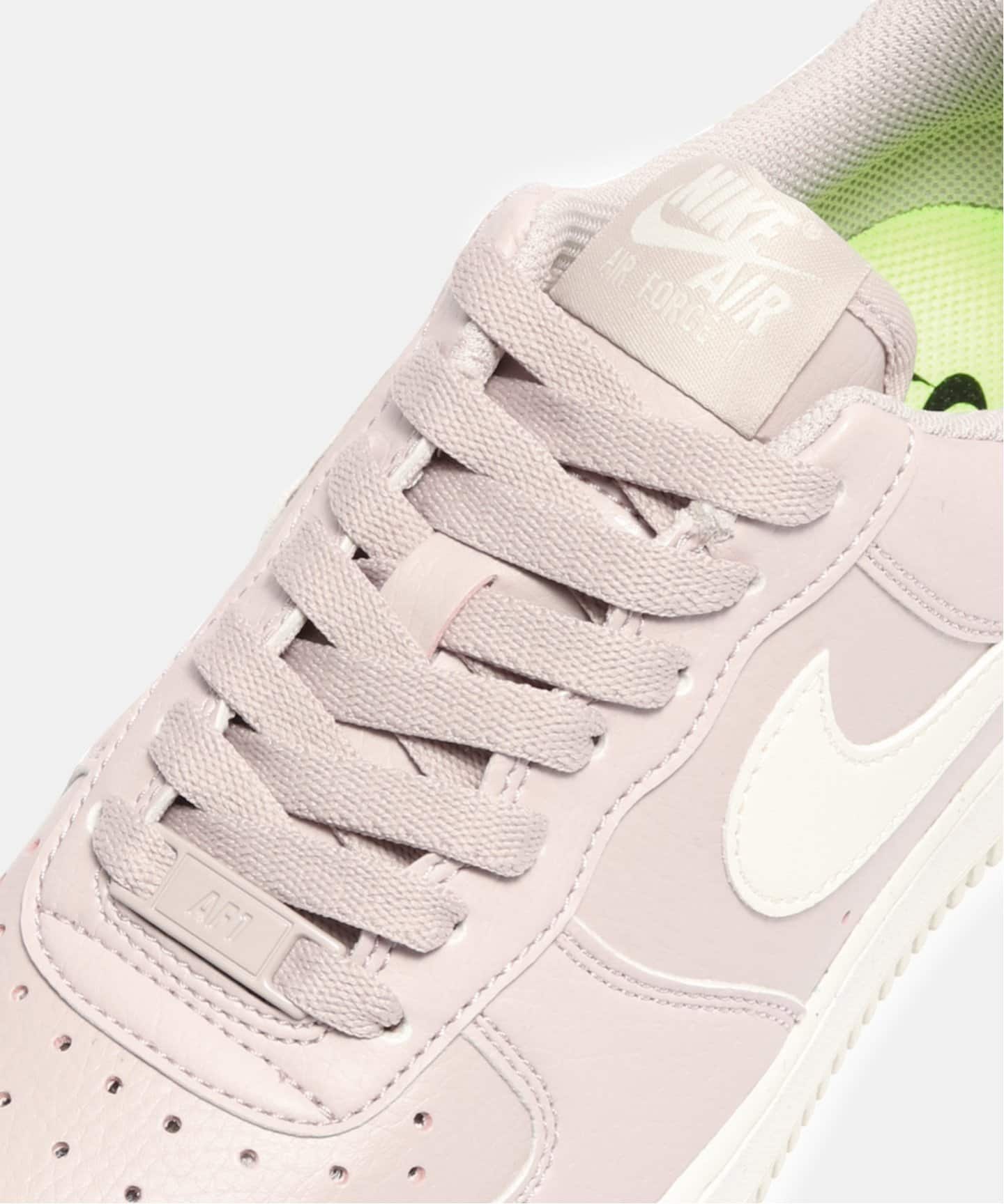 【NIKE / ナイキ】WMNS AF 1 07 NN DV3808-001
