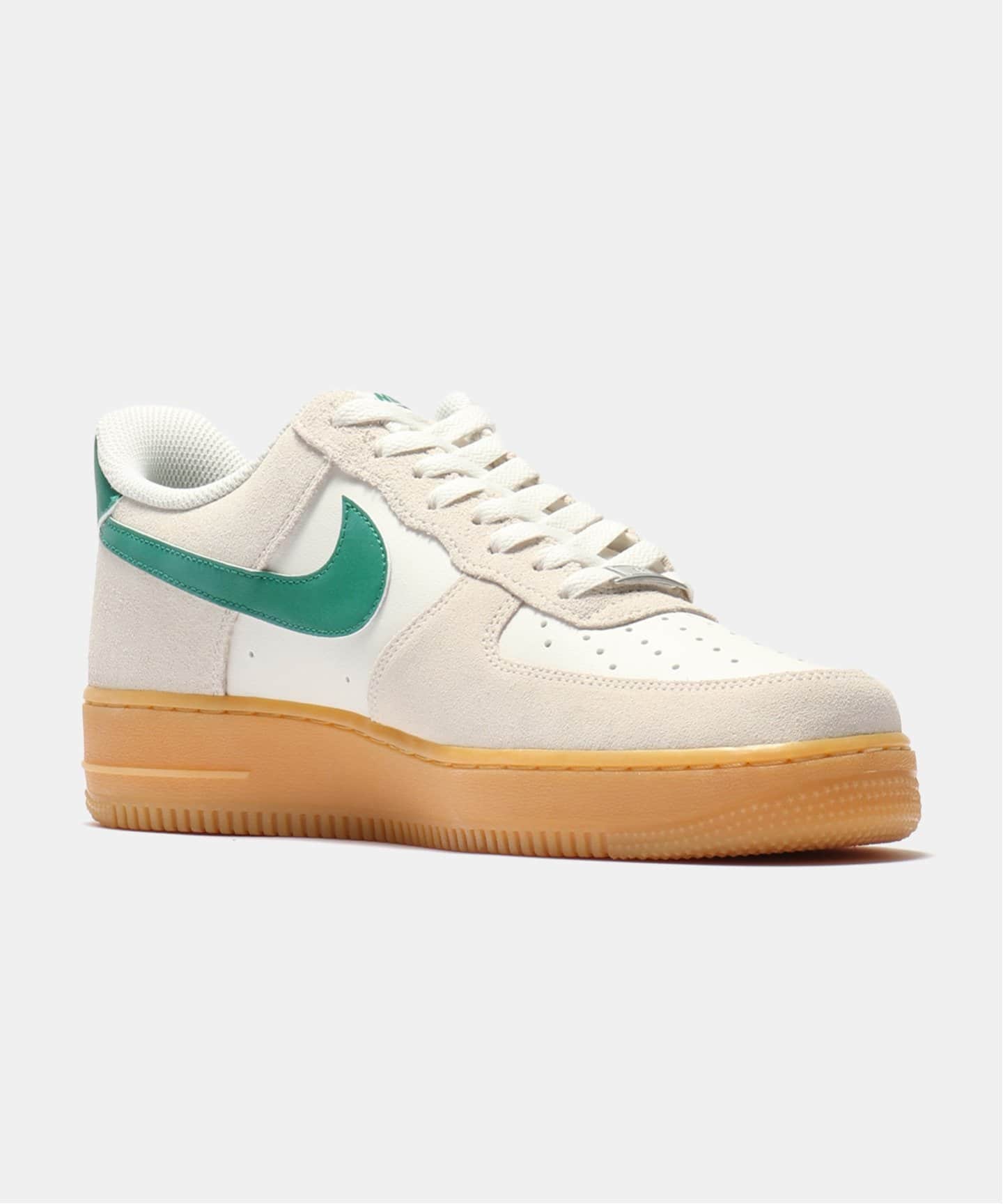 NIKE AIR FORCE 1 07 LV8 ESS+ FQ8714-001