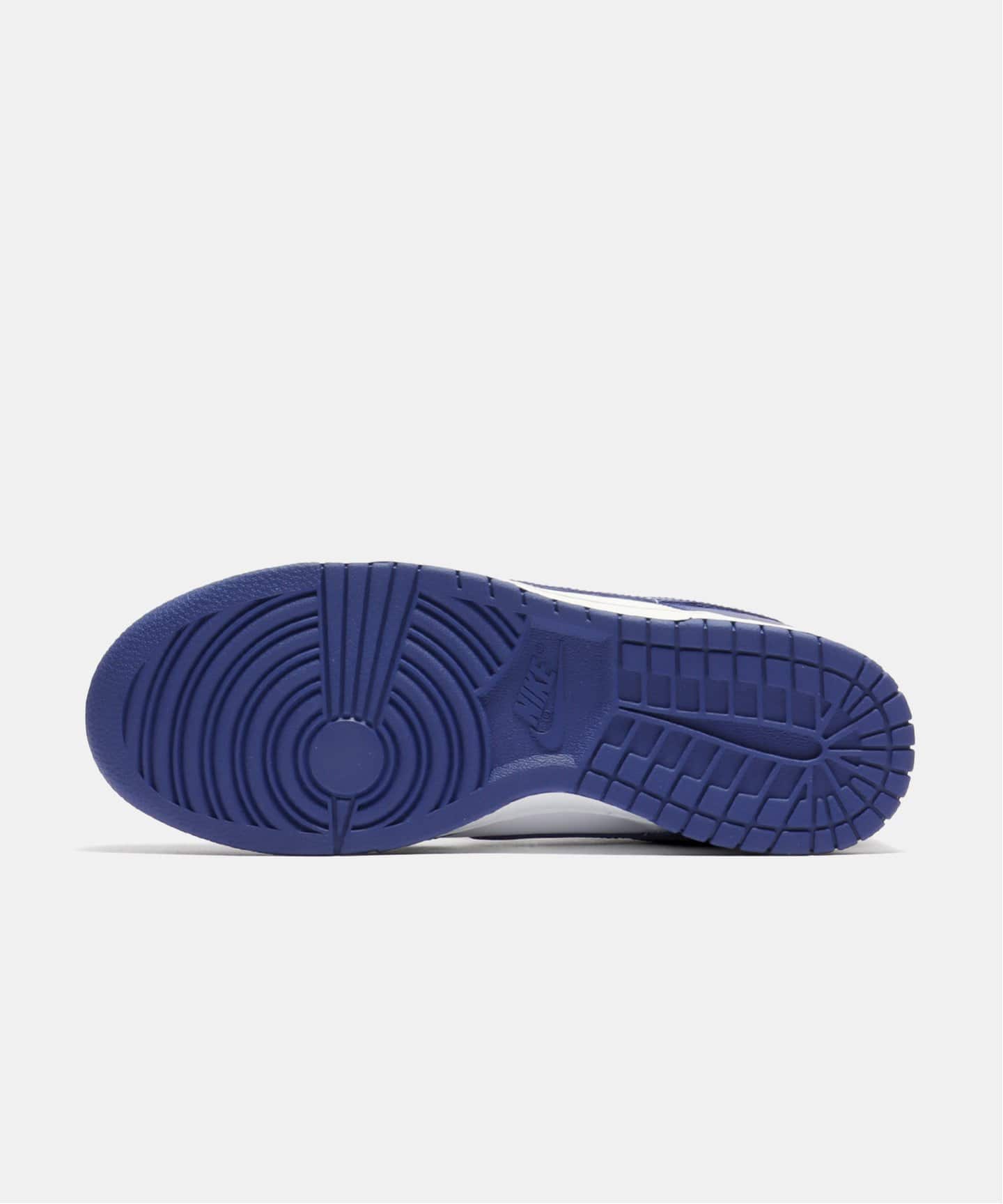 NIKE DUNK LOW RETRO BTTYS DV0833-103