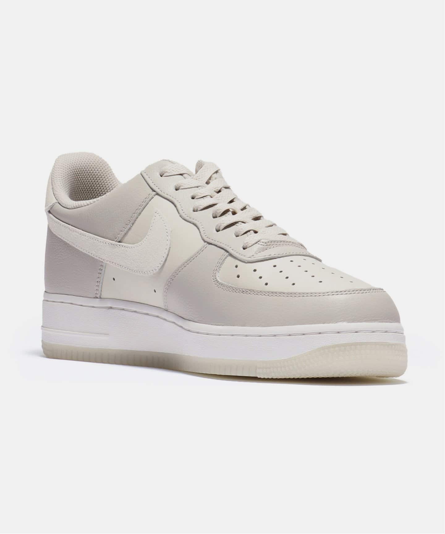 NIKE AIR FORCE 1 07 LV8 FN5832-001