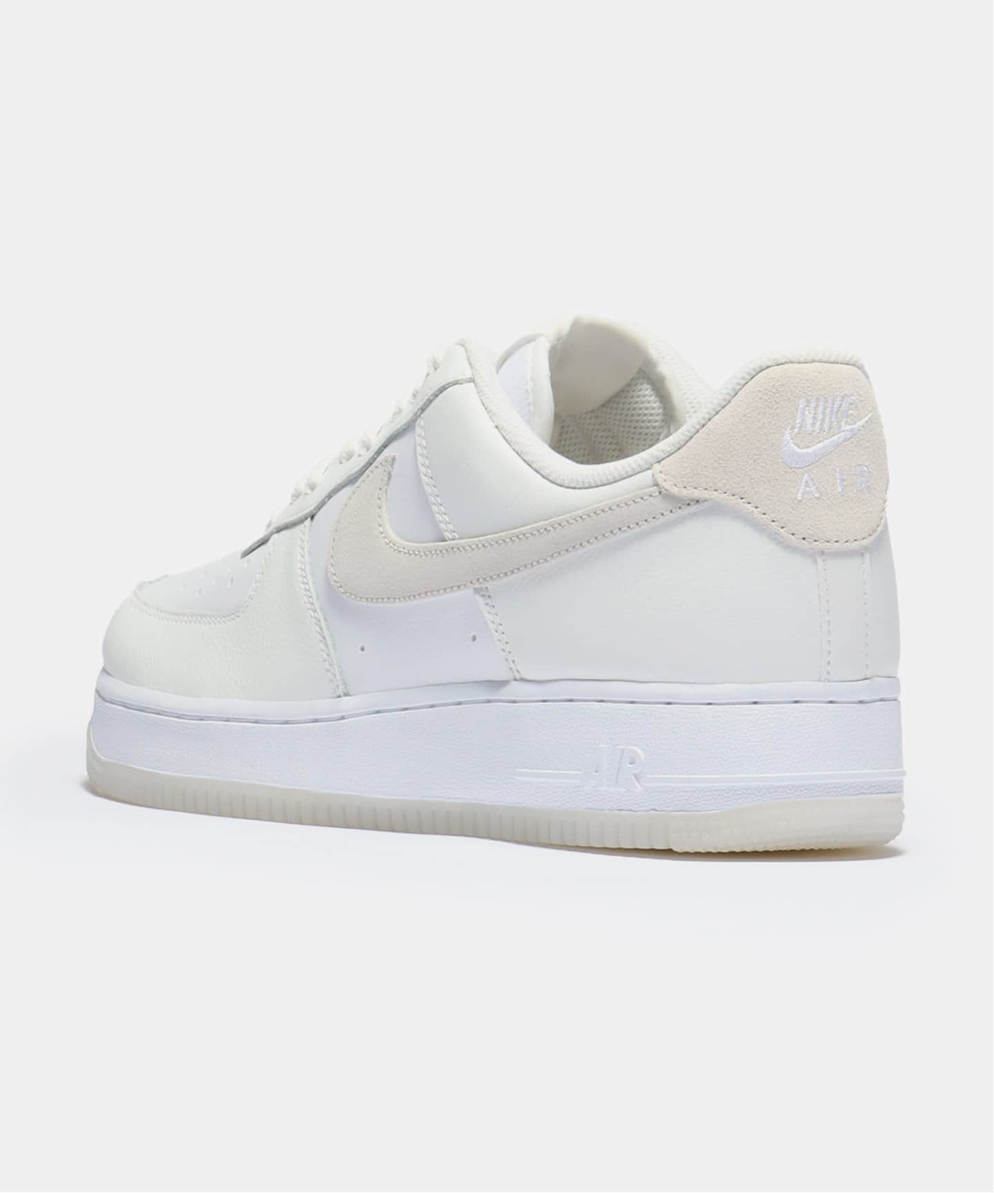 NIKE AIR FORCE 1 07 LV8 FN5832-100
