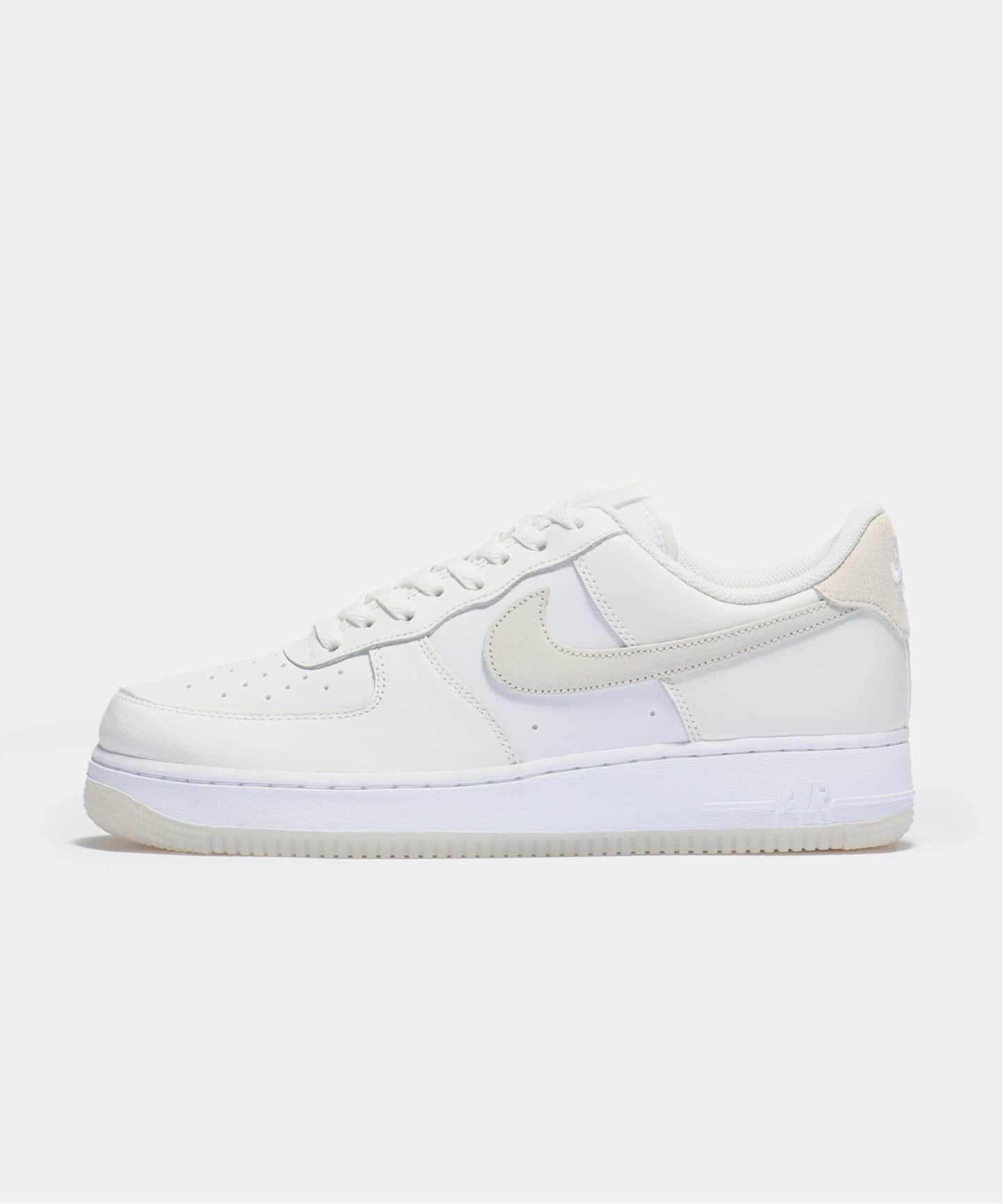 NIKE AIR FORCE 1 07 LV8 FN5832-100