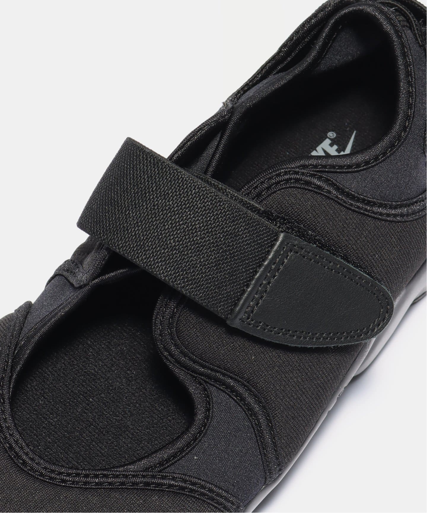 NIKE W AIR RIFT HF5389-001