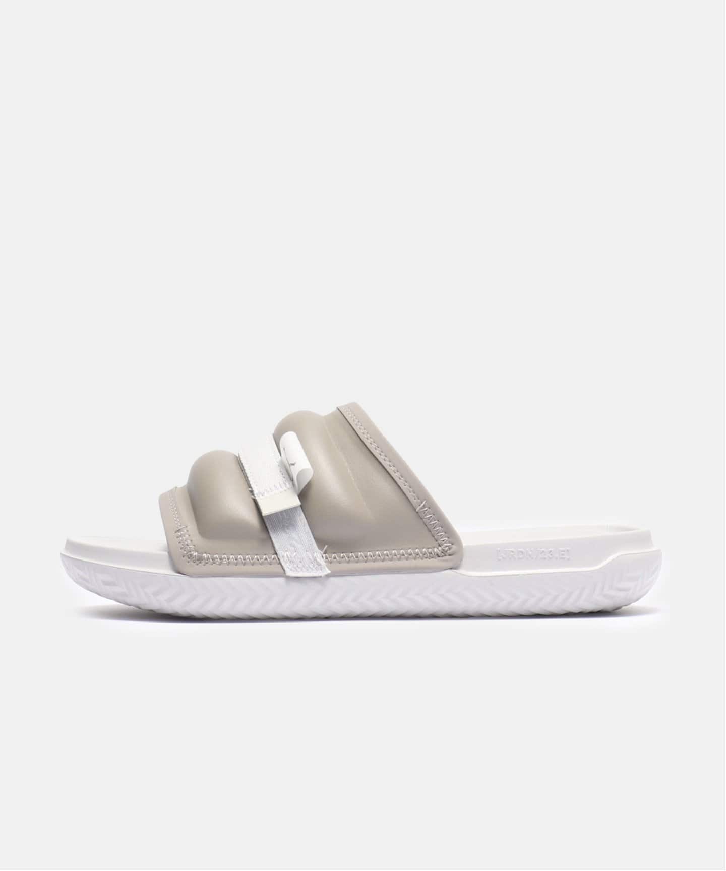 【JORDAN BRAND / ジョーダン ブランド】JORDAN SUPER PLAY SLIDE 093683