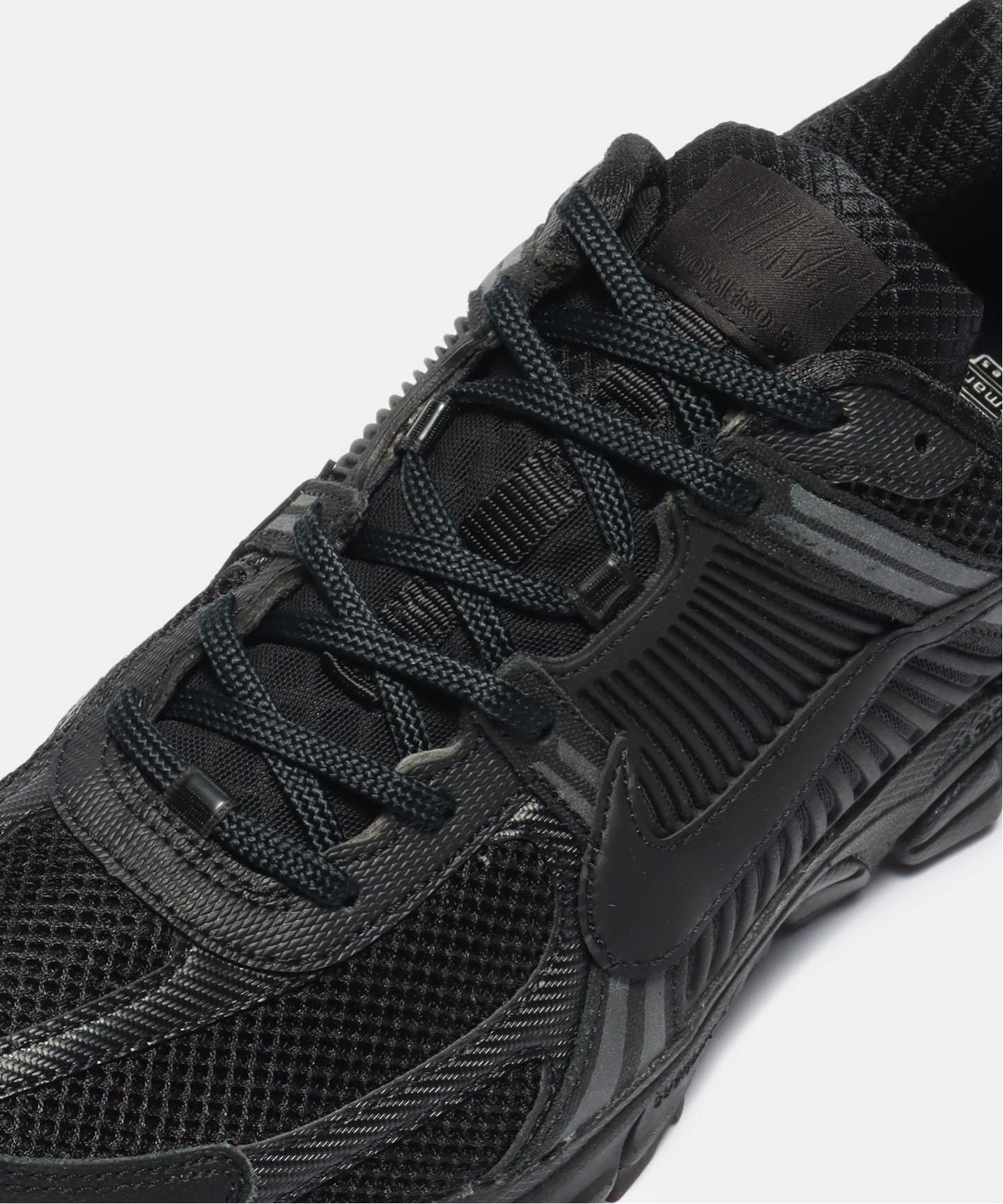 NIKE ZOOM VOMERO 5 BV1358-003
