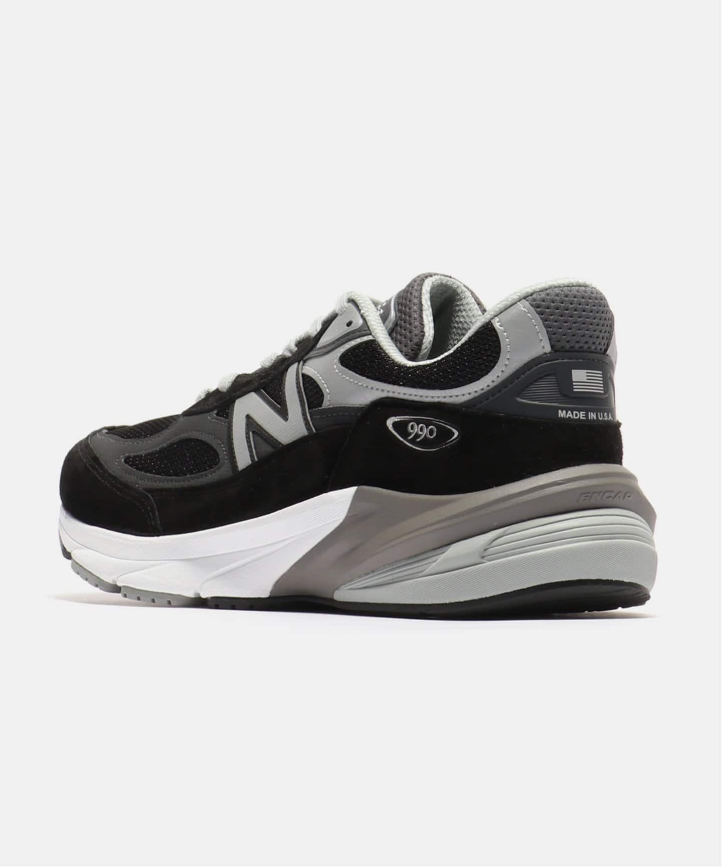 New Balance M990BK6