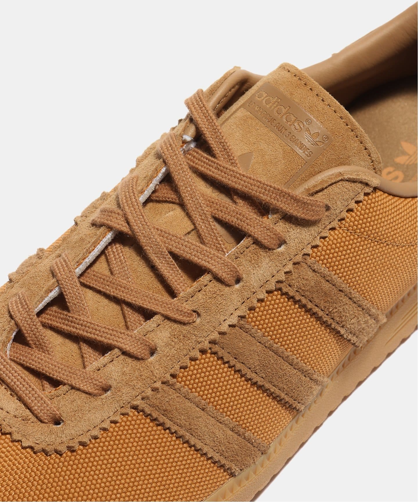 【adidas originals / アディダス オリジナルス】BERMUDA IG6186