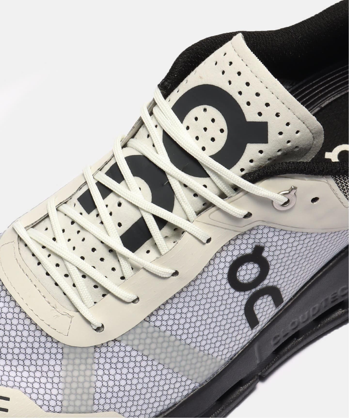 【On / オン】Cloudnova Z5 Rush 3MD30302325 Mens