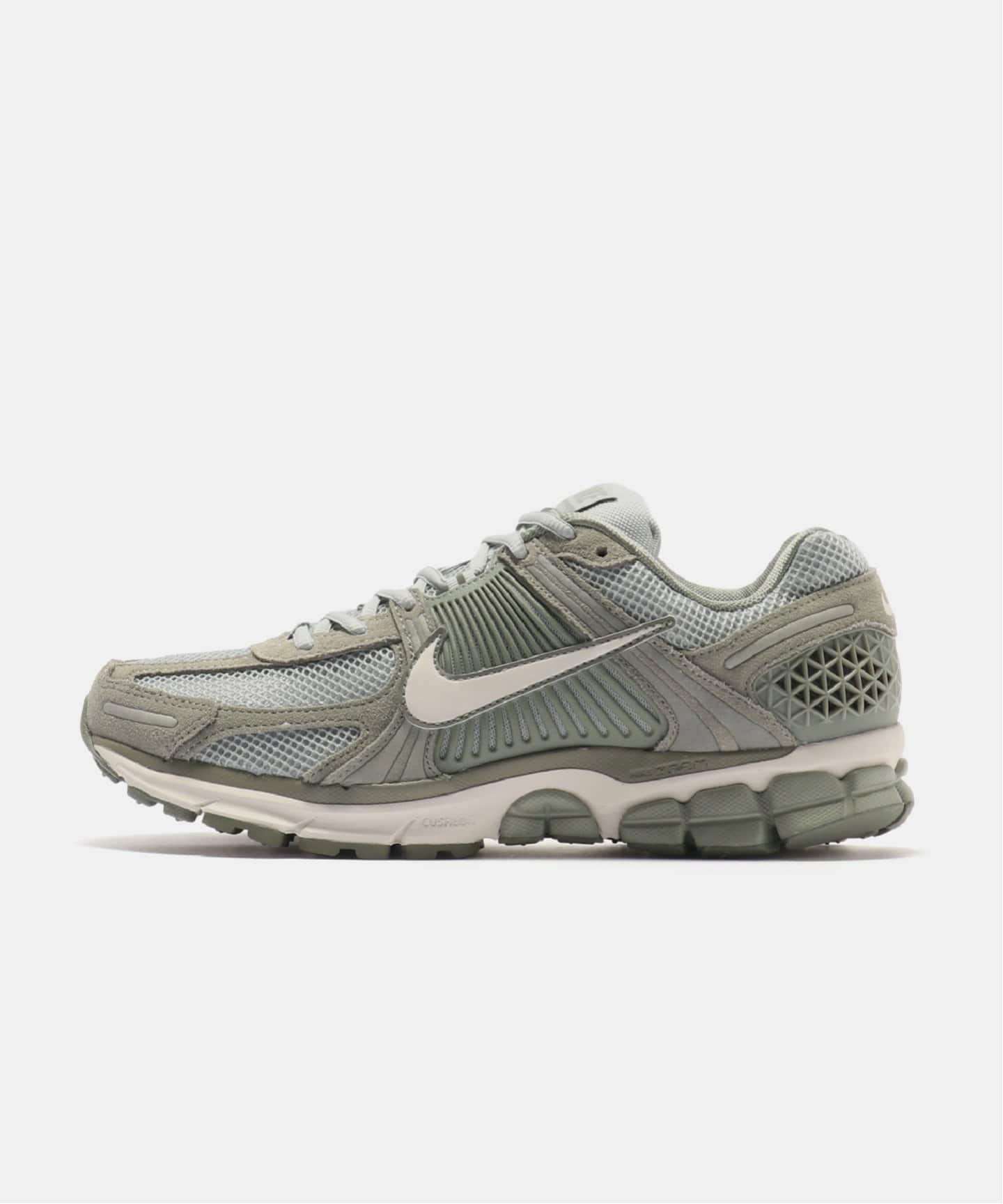 NIKE ZOOM VOMERO 5 HF1553-002
