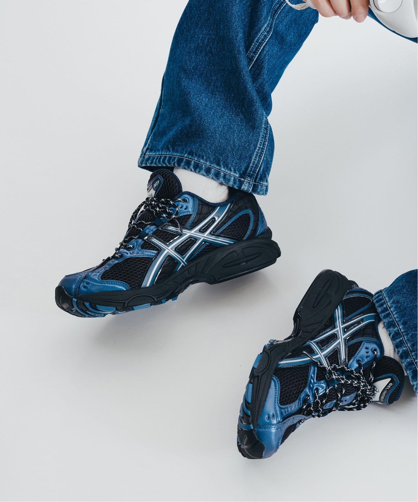 【日本国内限定カラー】ASICS GEL-NIMBUS 10.1 1203A543.002