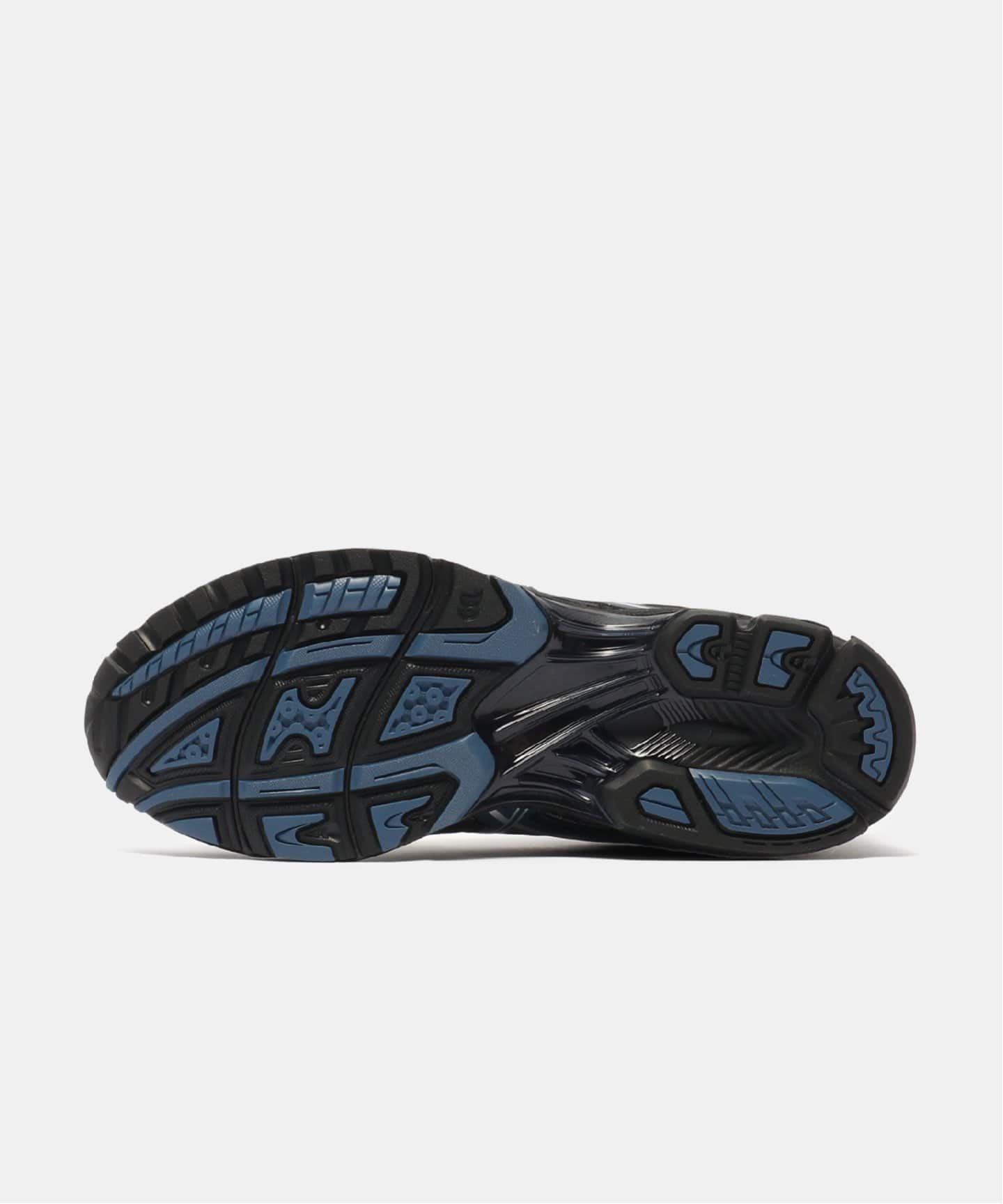【日本国内限定カラー】ASICS GEL-NIMBUS 10.1 1203A543.002