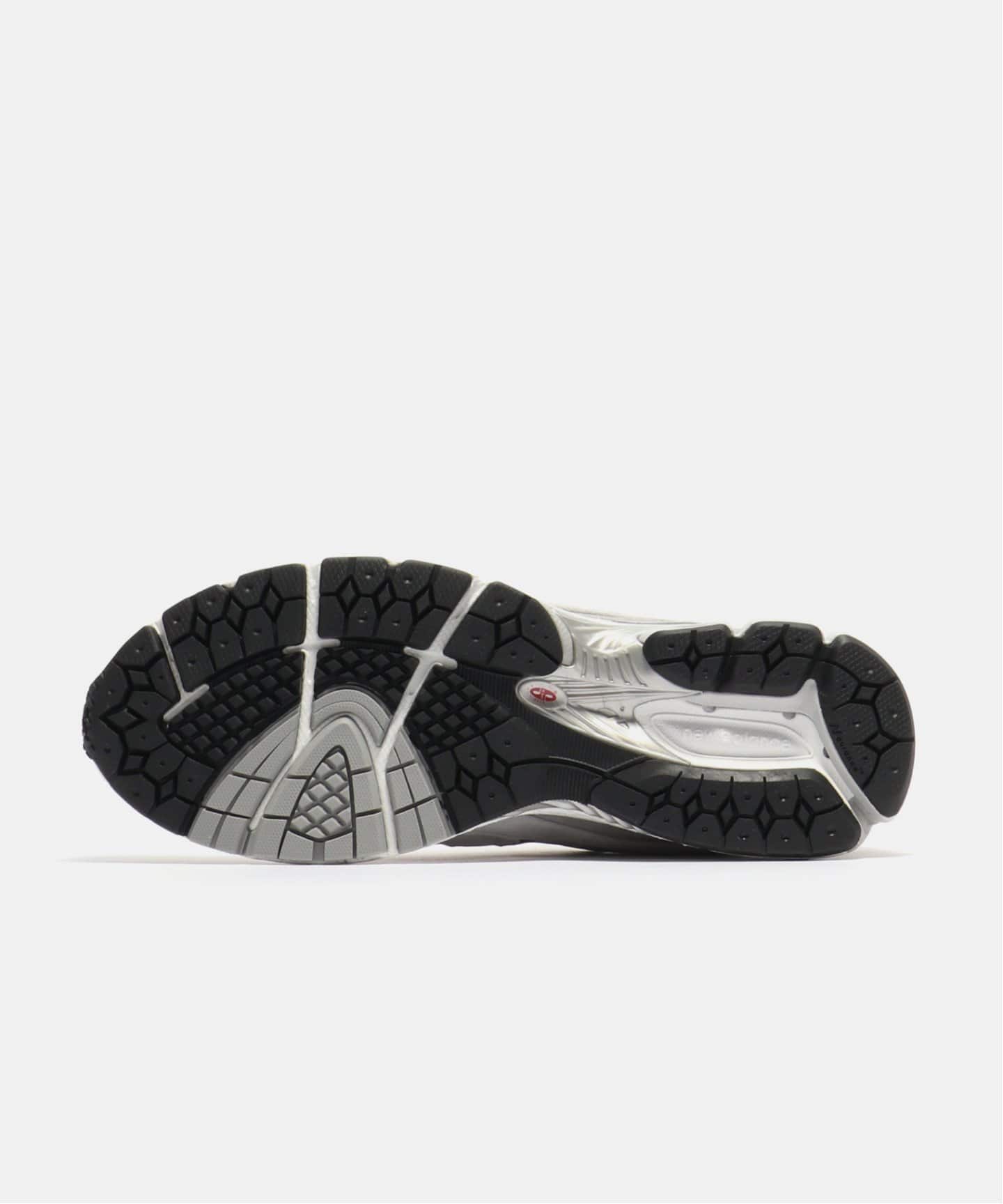 New Balance M2002RXJ