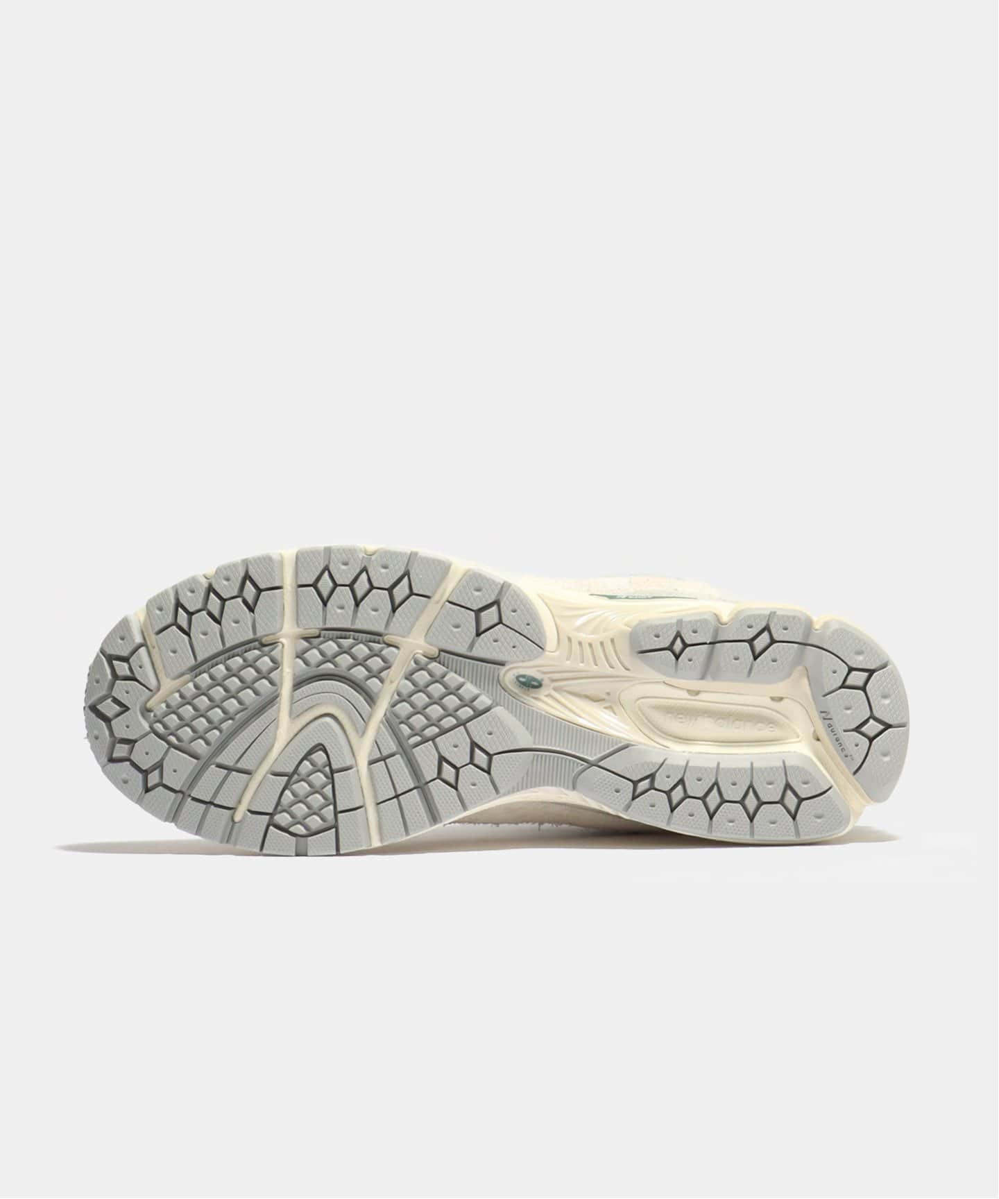 【New Balance / ニューバランス】M2002REK