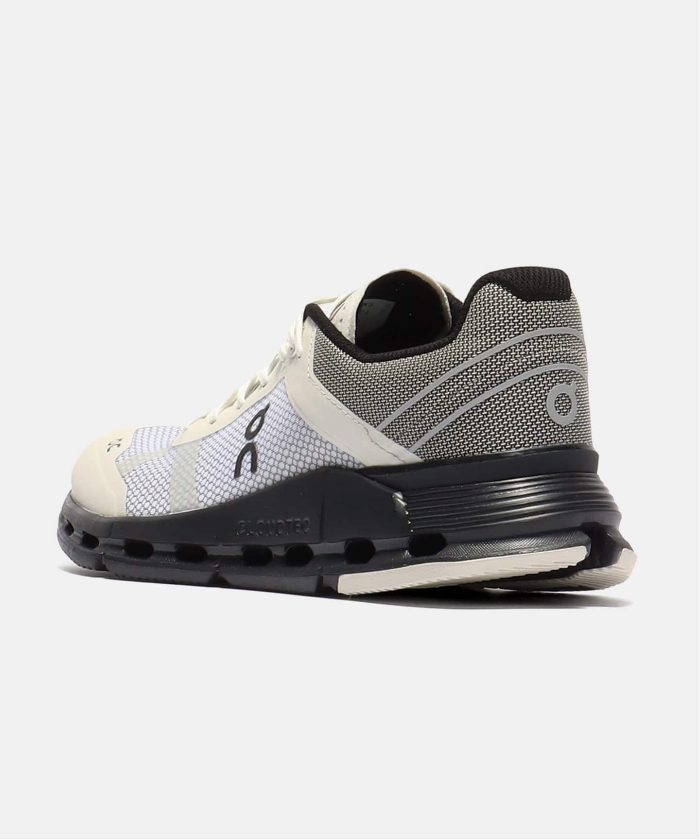 【On / オン】Cloudnova Z5 Rush 3WD30292325 Womens