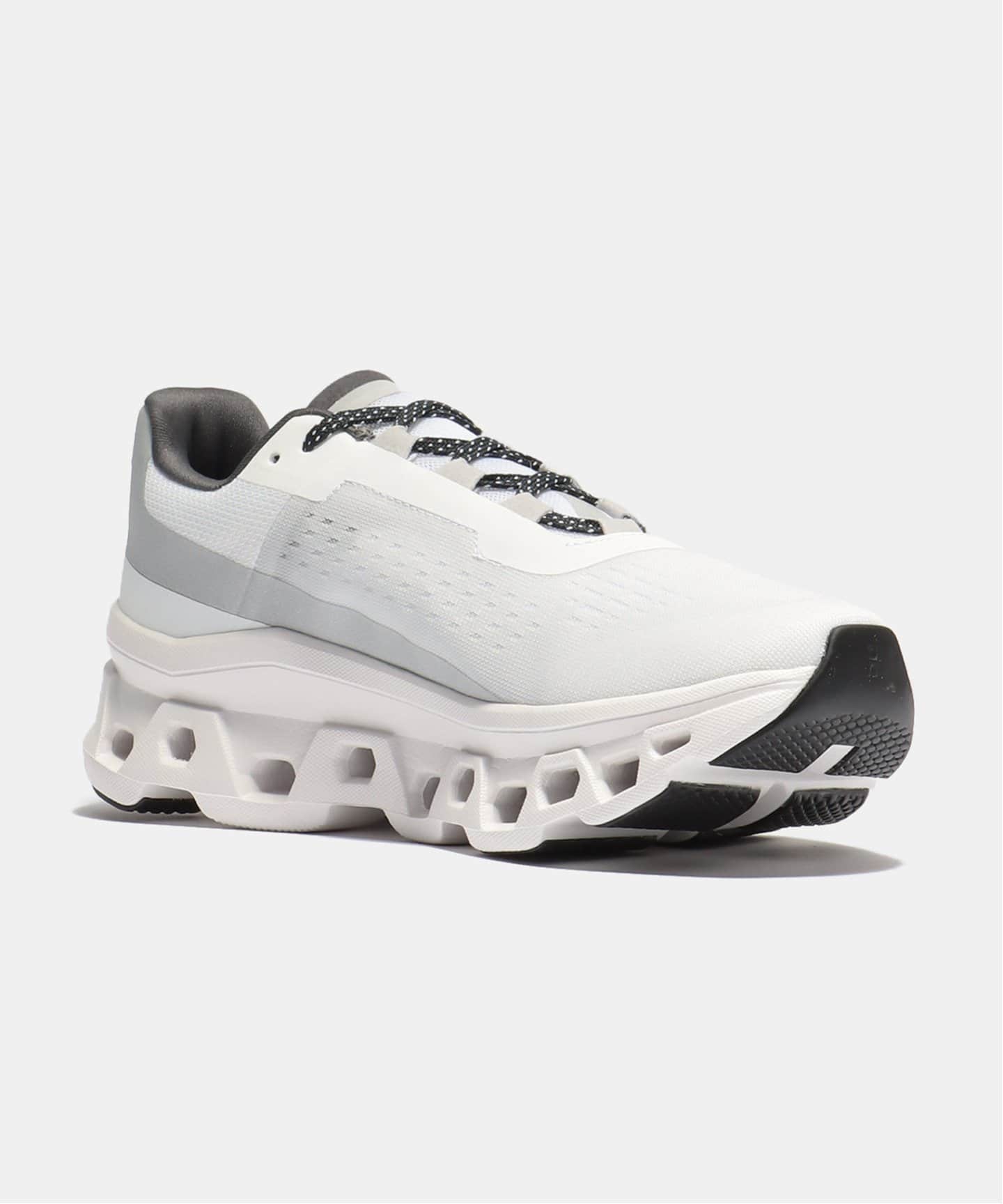 【On / オン】Cloudmonster 61.98285 Womens