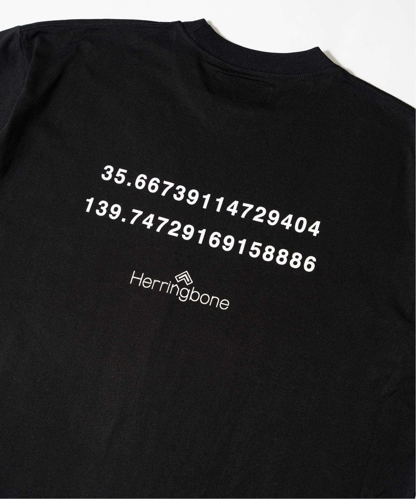 “Herringbone“ Daruma Print Tee