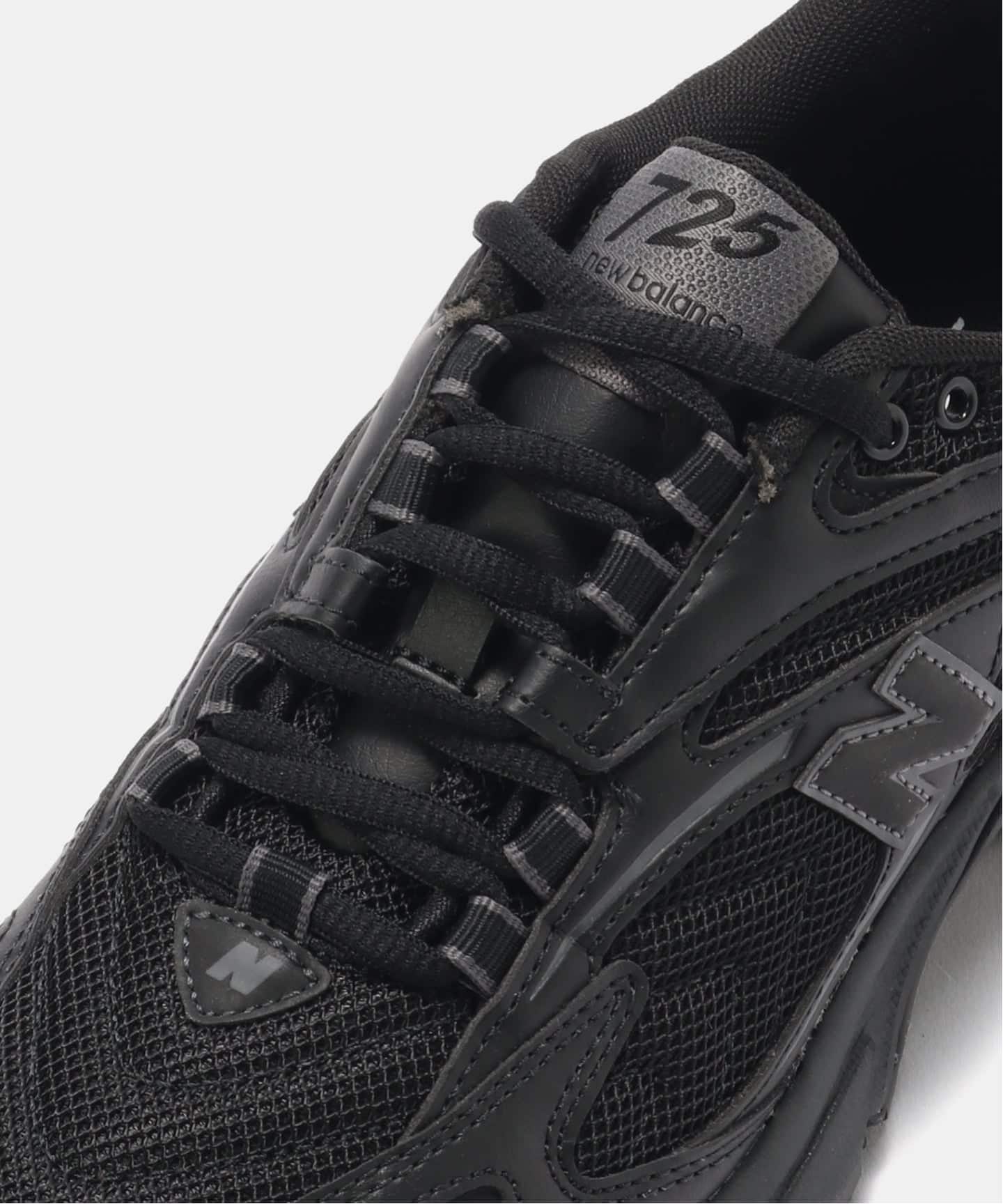 New Balance ML725CB