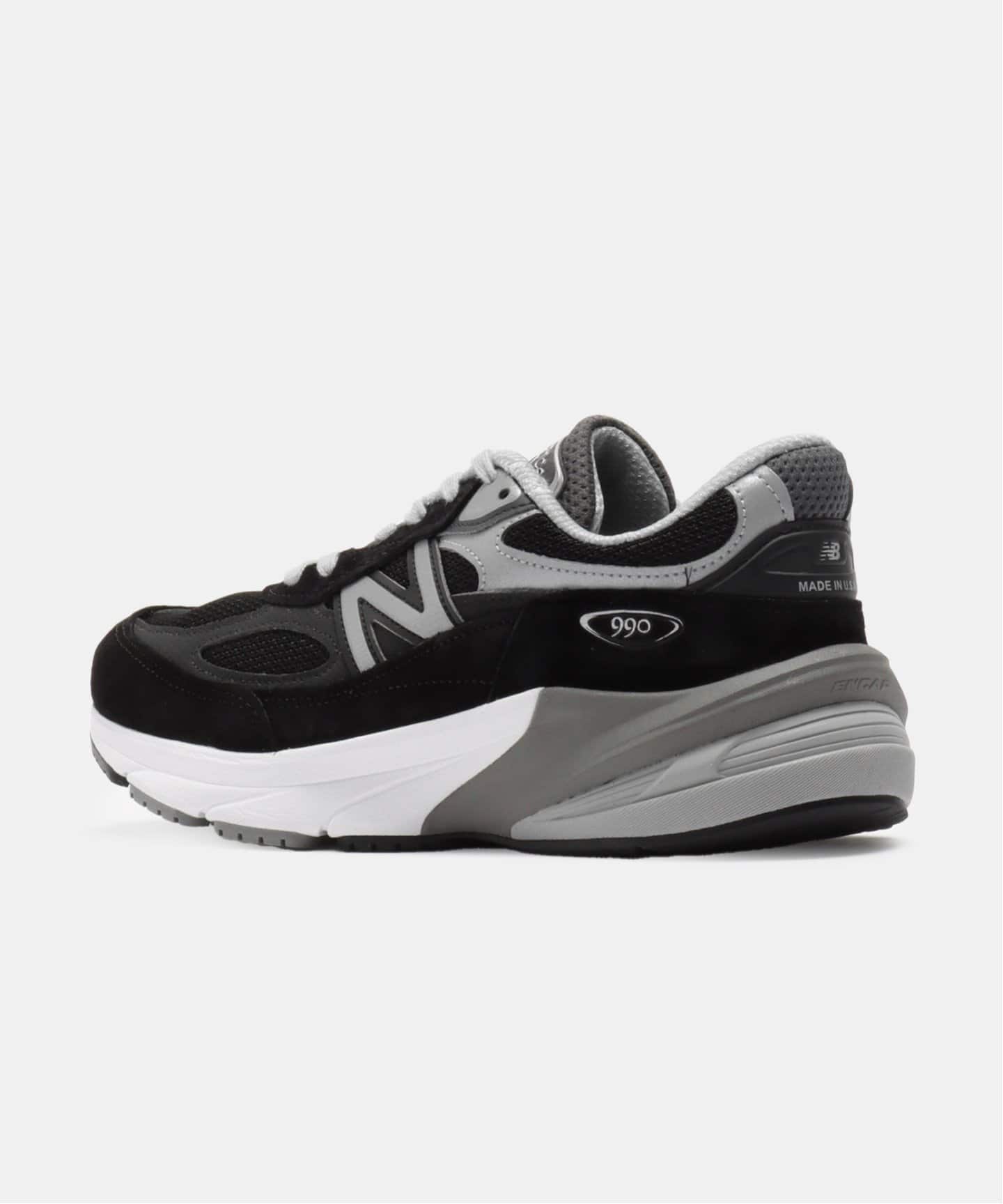 New Balance W990BK6