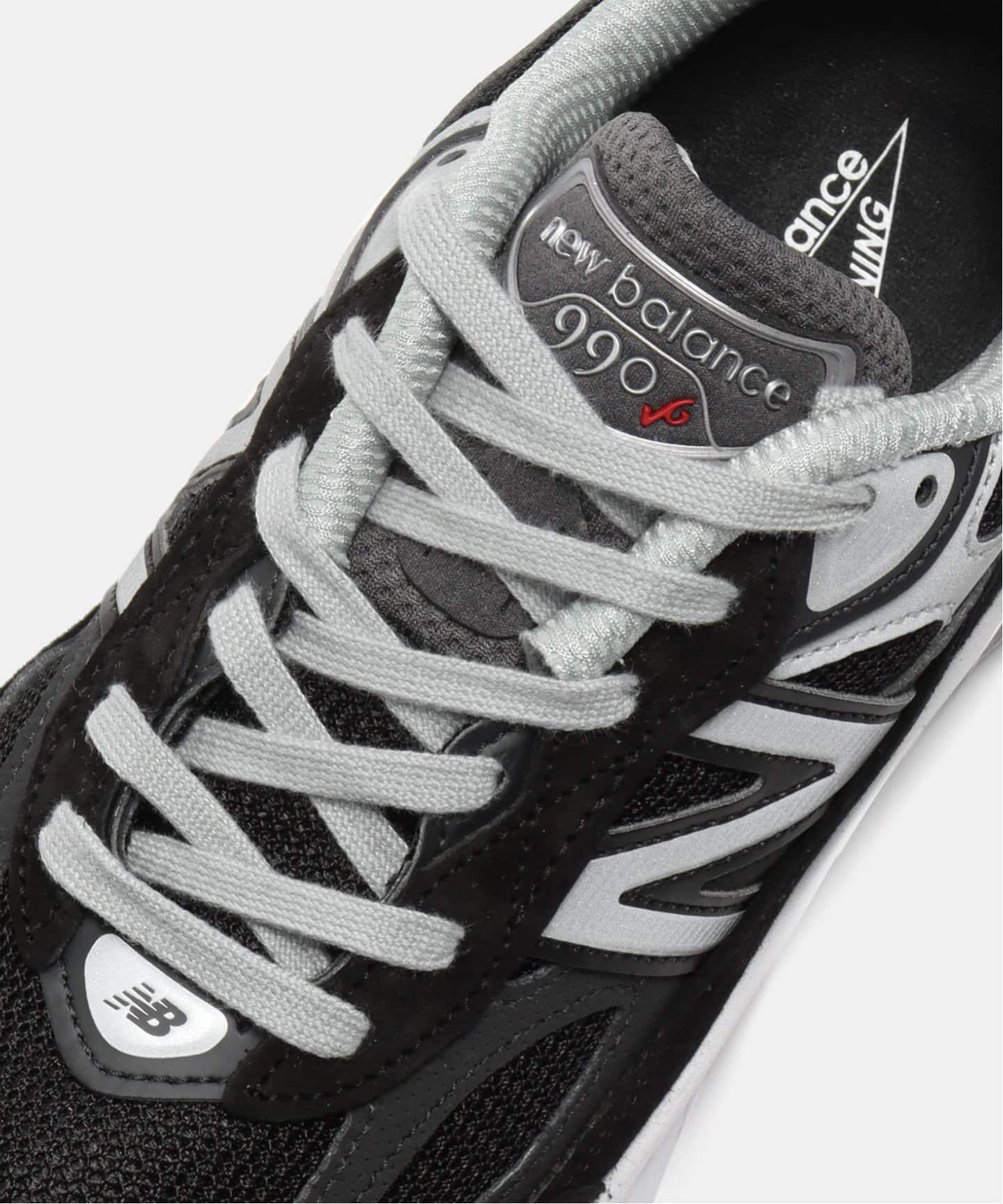 New Balance W990BK6