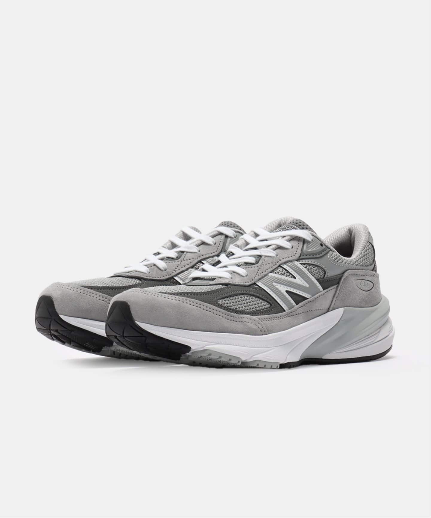 New Balance W990GL6