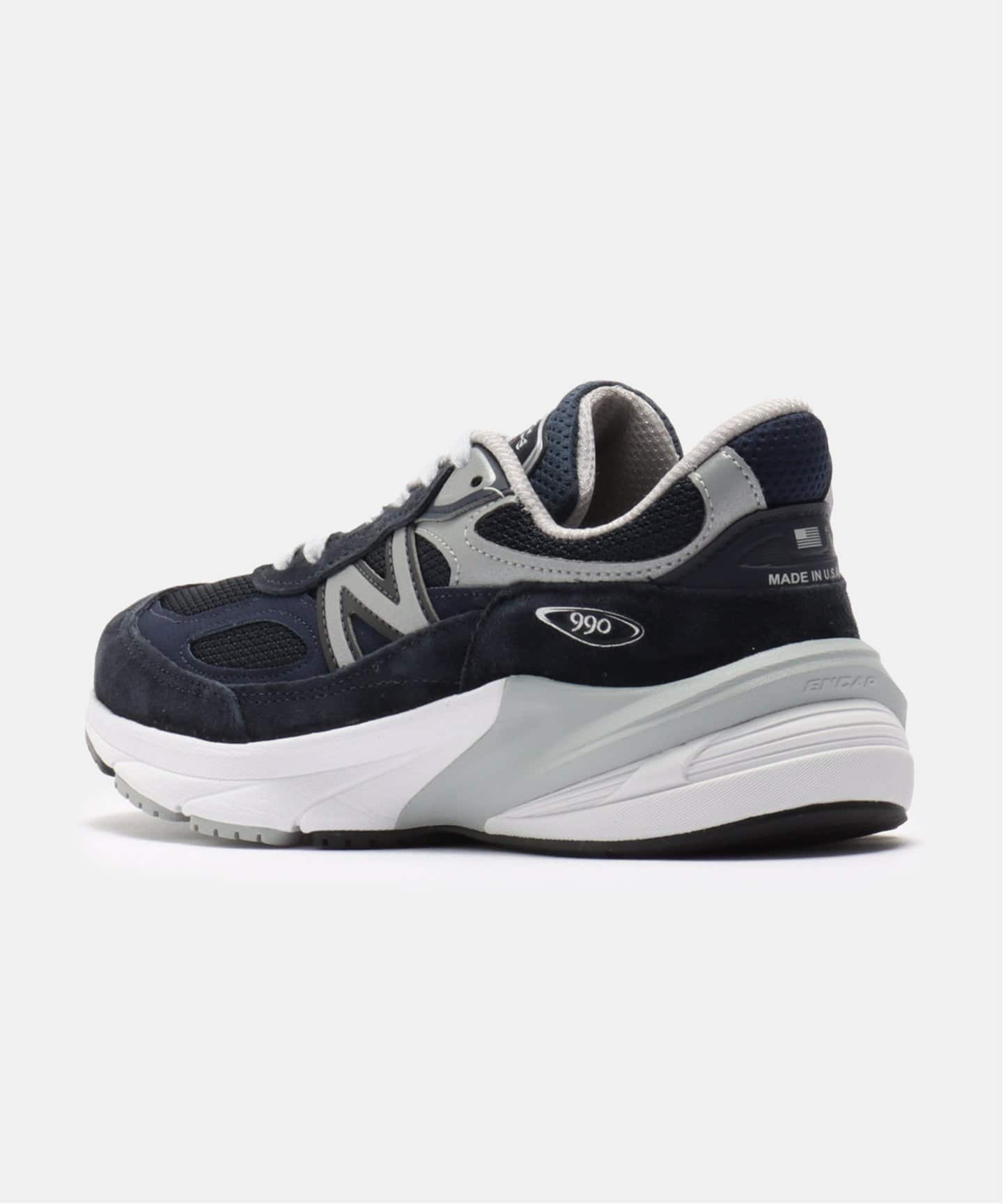 New Balance W990NV6