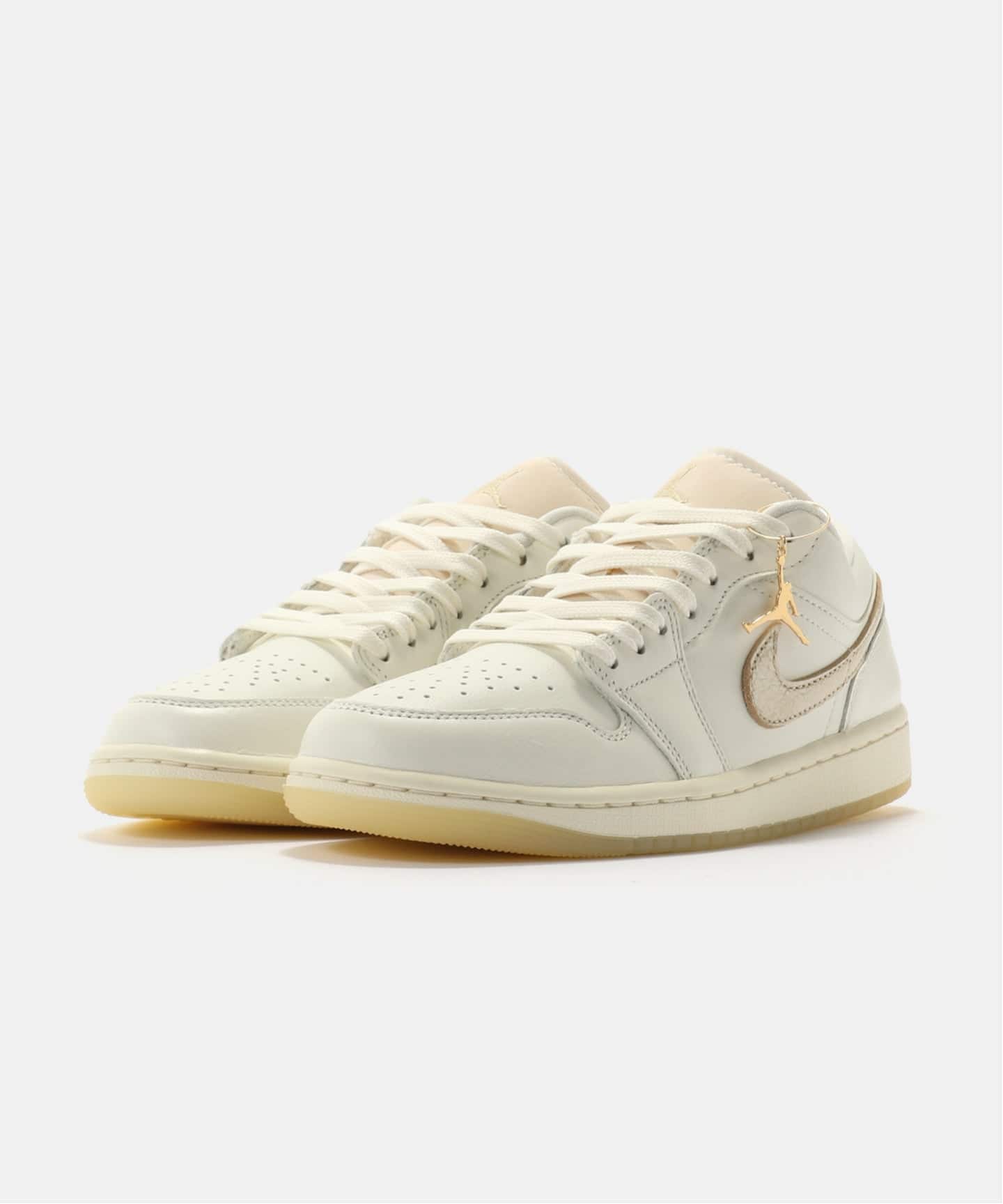 JORDAN BRAND WMNS AIR JORDAN 1 LOW SE HV5157-100