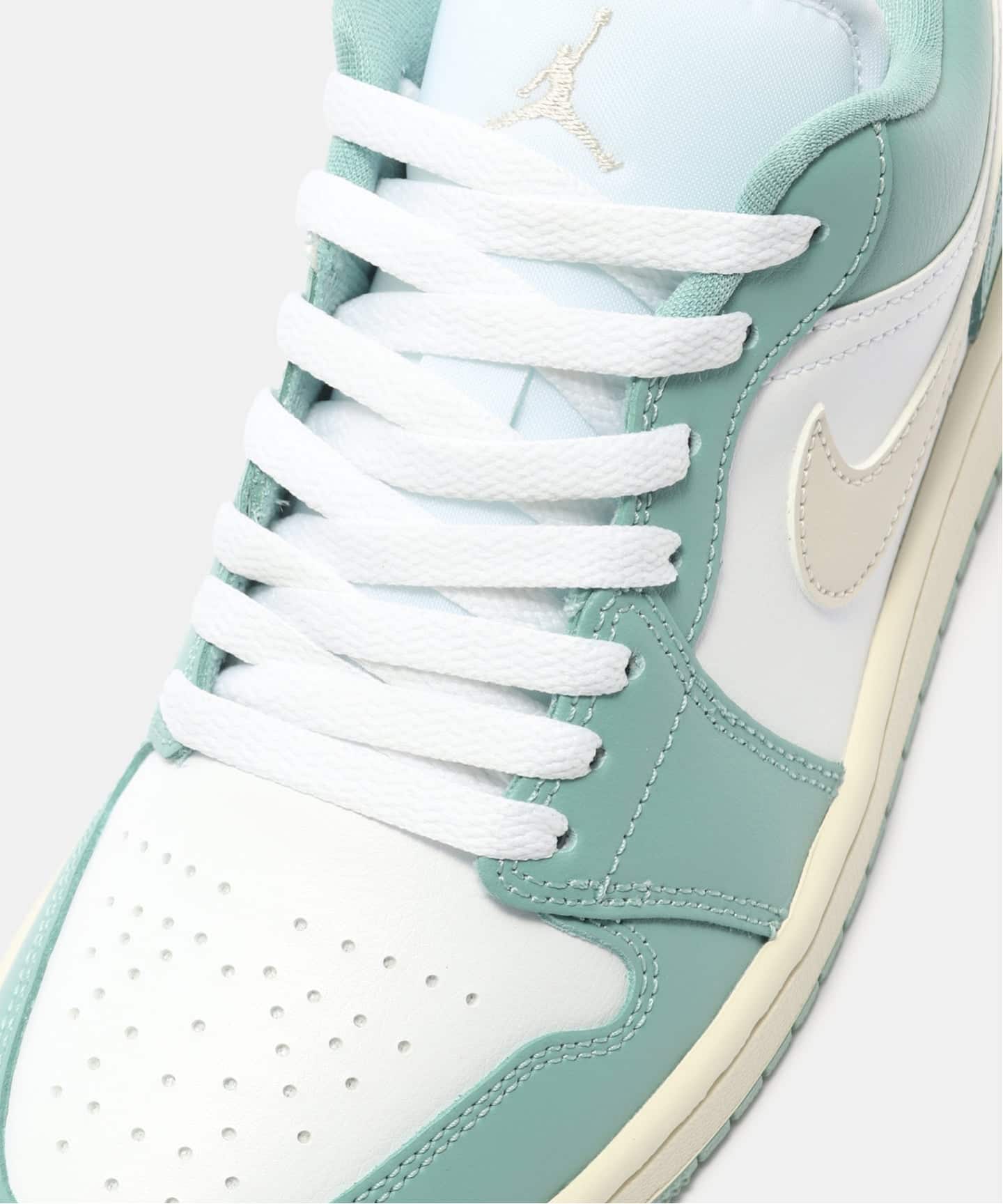 JORDAN BRAND WMNS AIR JORDAN 1 LOW DC0774-138