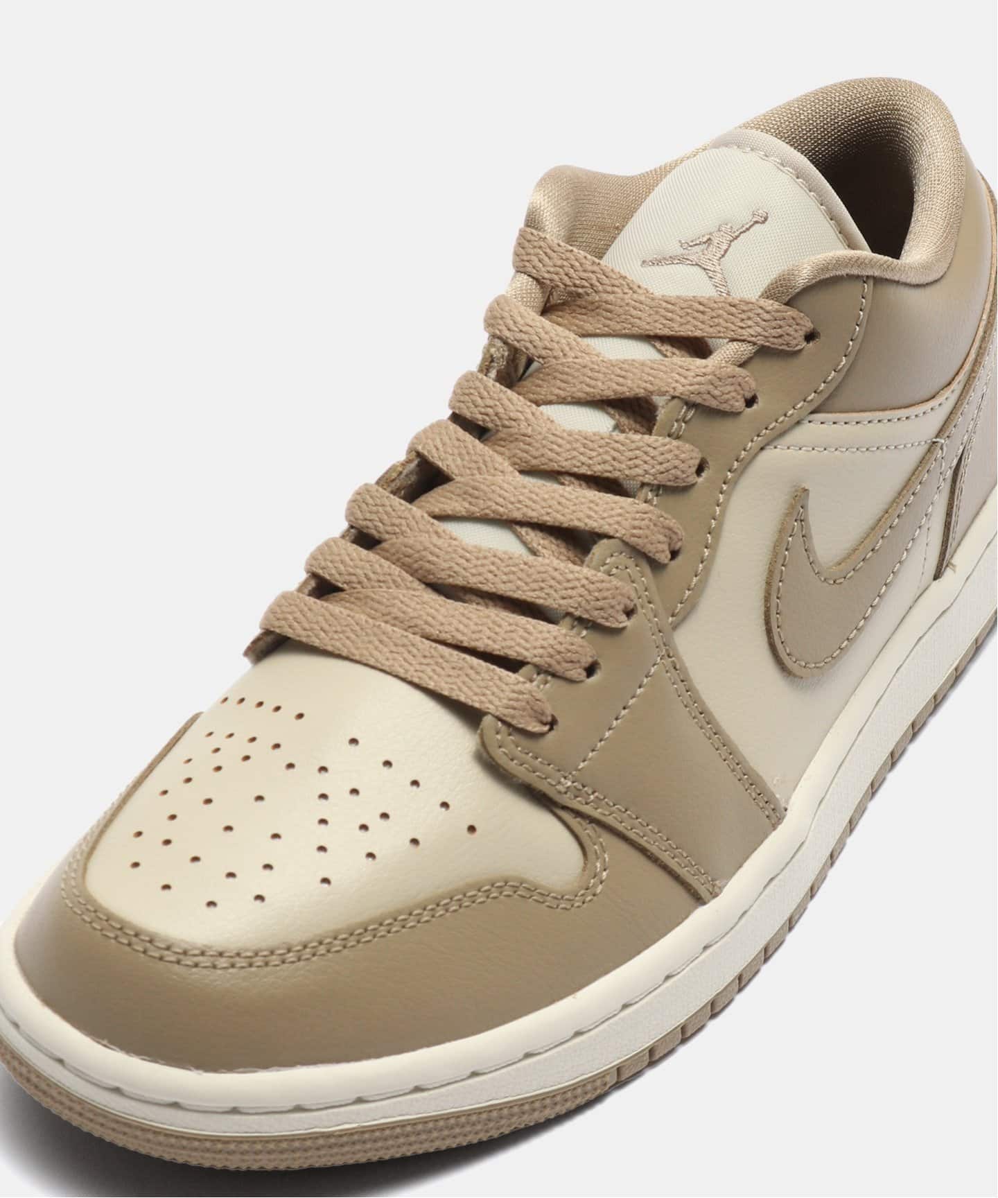 JORDAN BRAND WMNS AIR JORDAN 1 LOW DC0774-203