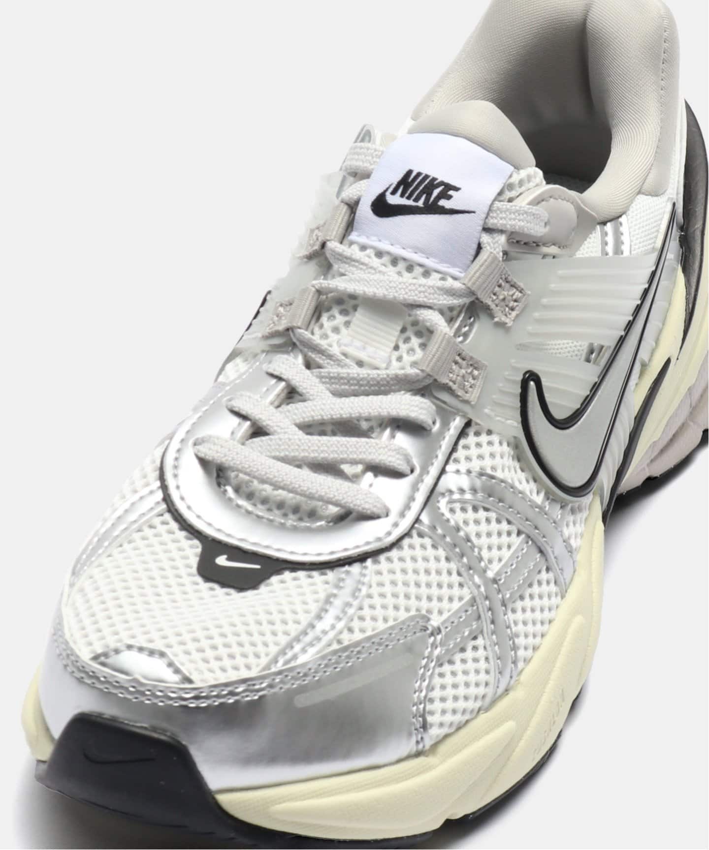 NIKE W V2K RUN FD0736-100