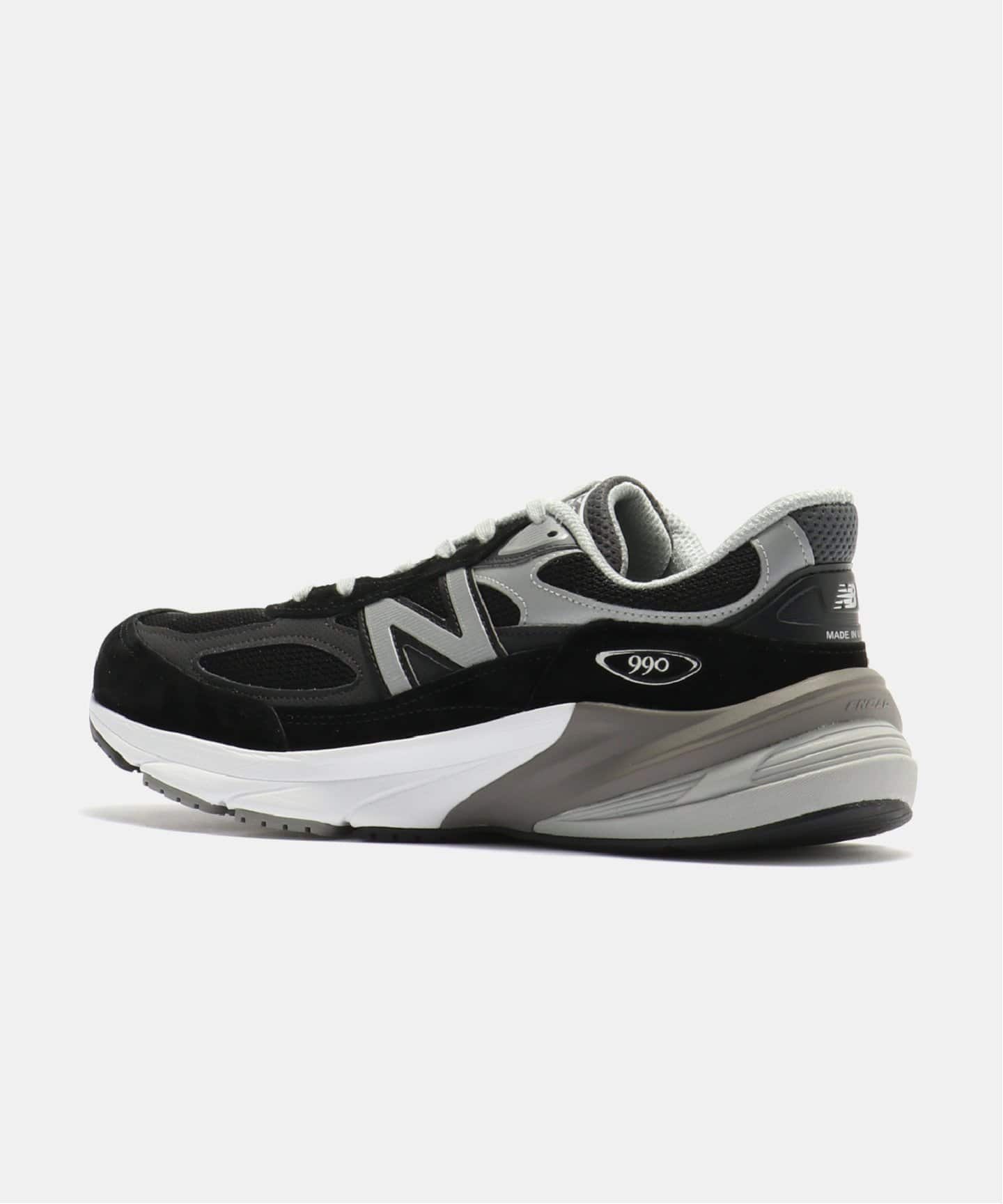 New Balance M990BK6