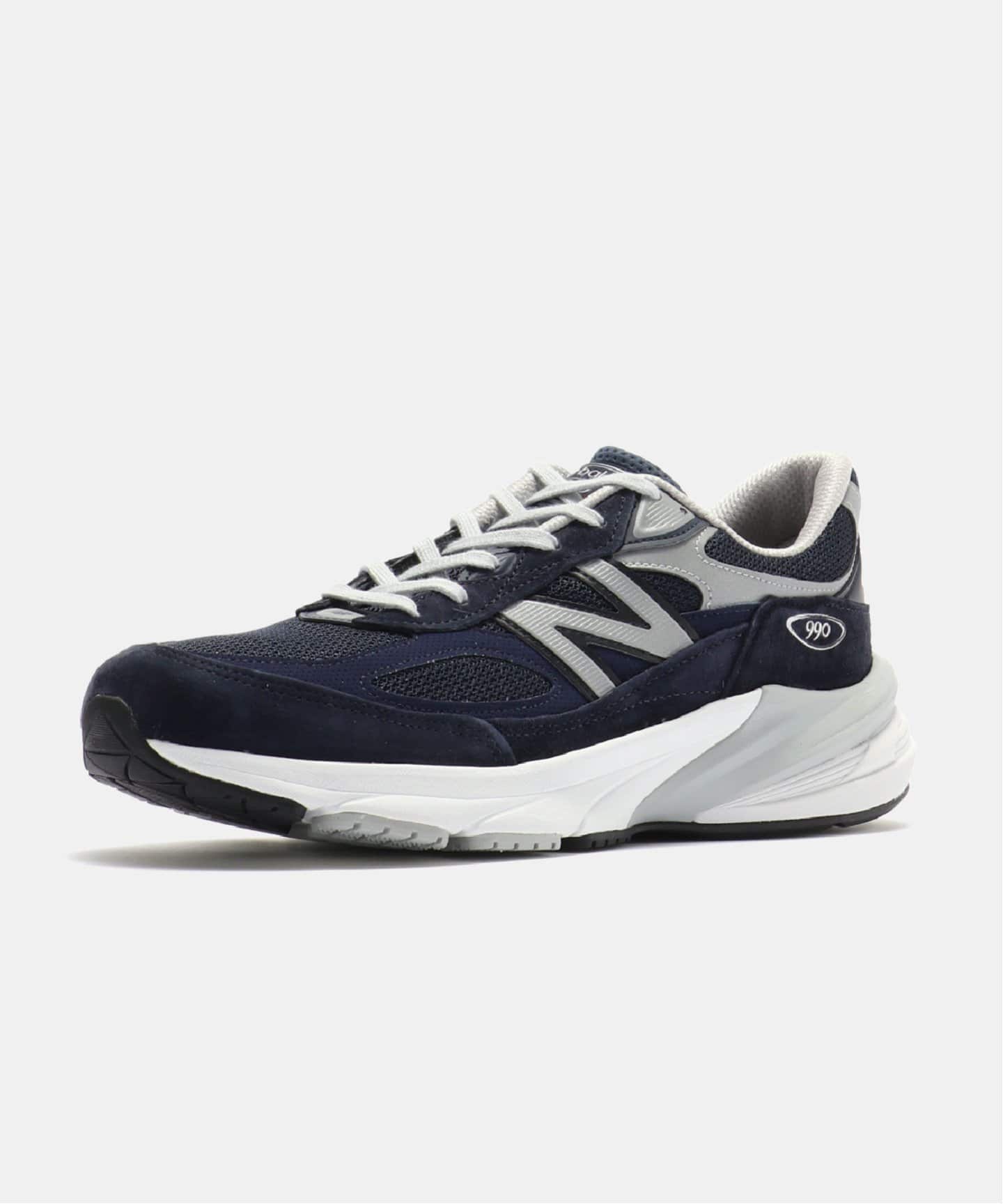 New Balance M990NV6
