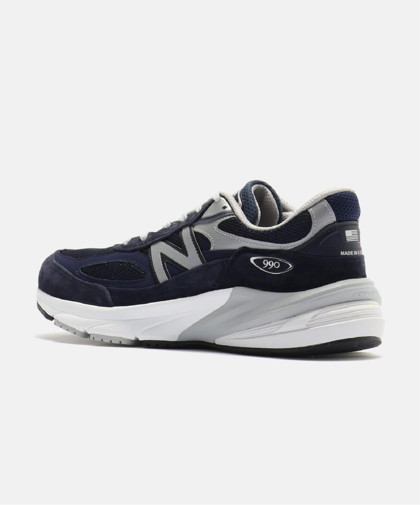 New Balance M990NV6