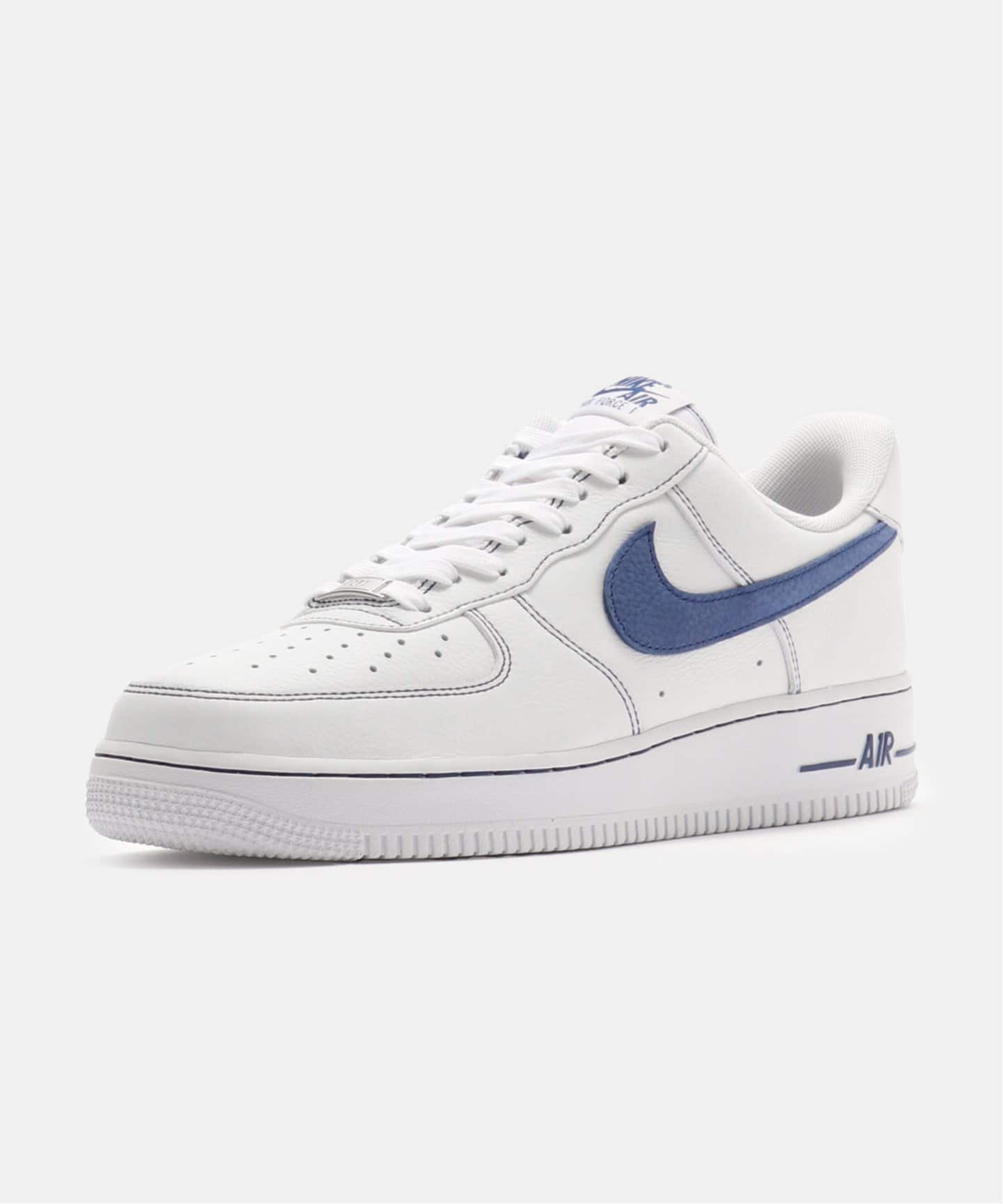 NIKE AIR FORCE 1 07 LV8 ESS+ HQ2037-100