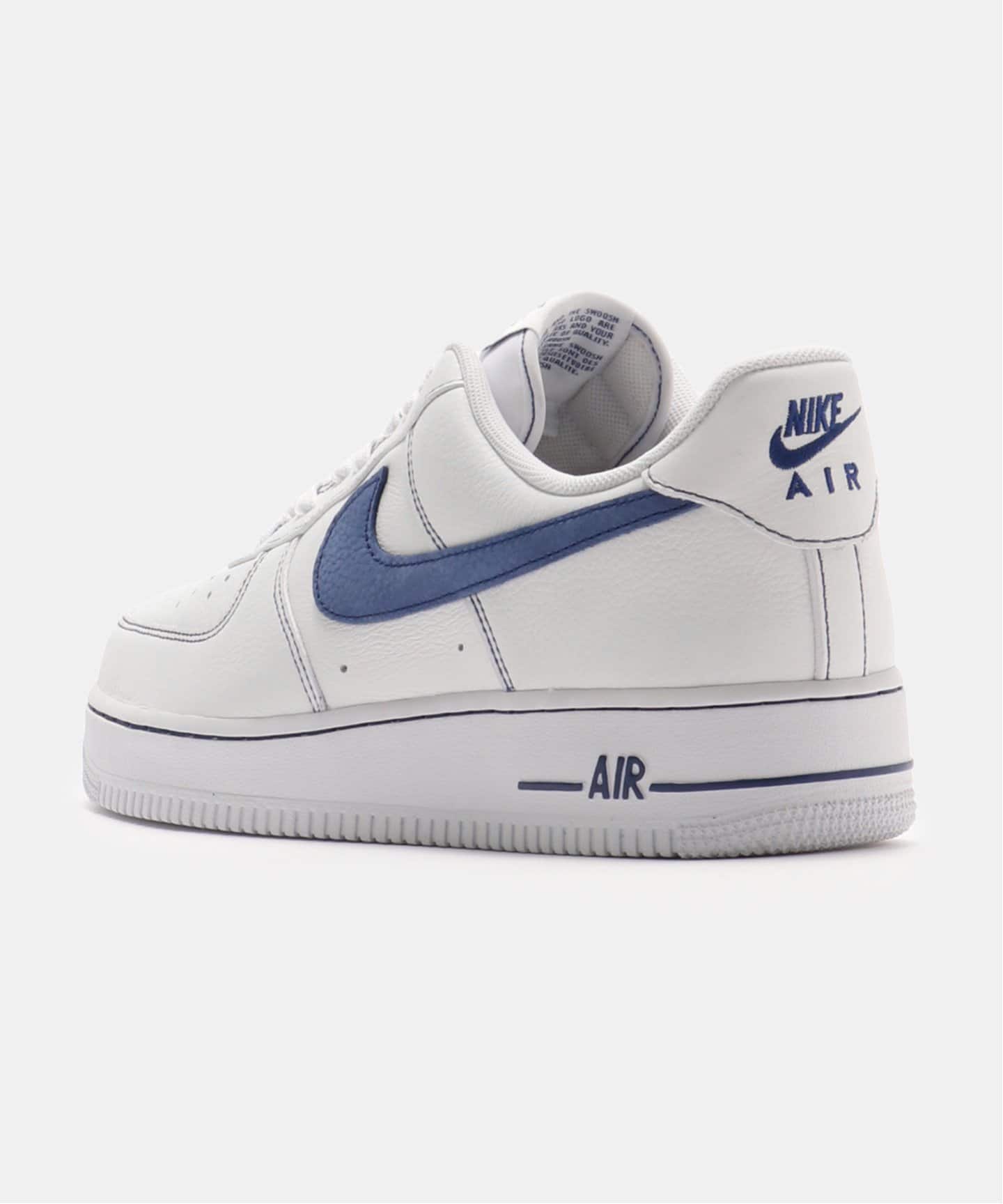 NIKE AIR FORCE 1 07 LV8 ESS+ HQ2037-100