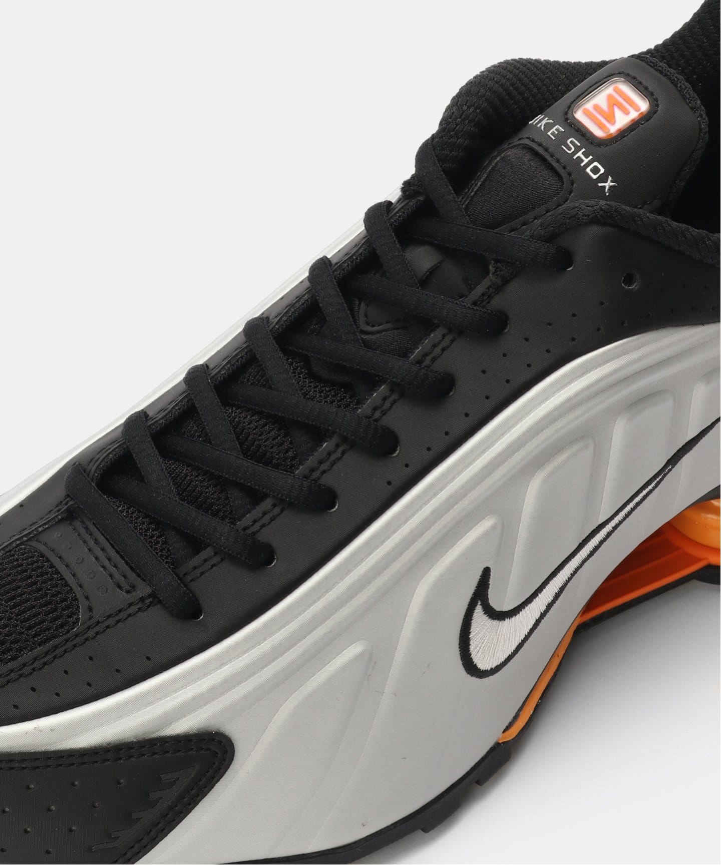 NIKE SHOX R4 HQ1988-003