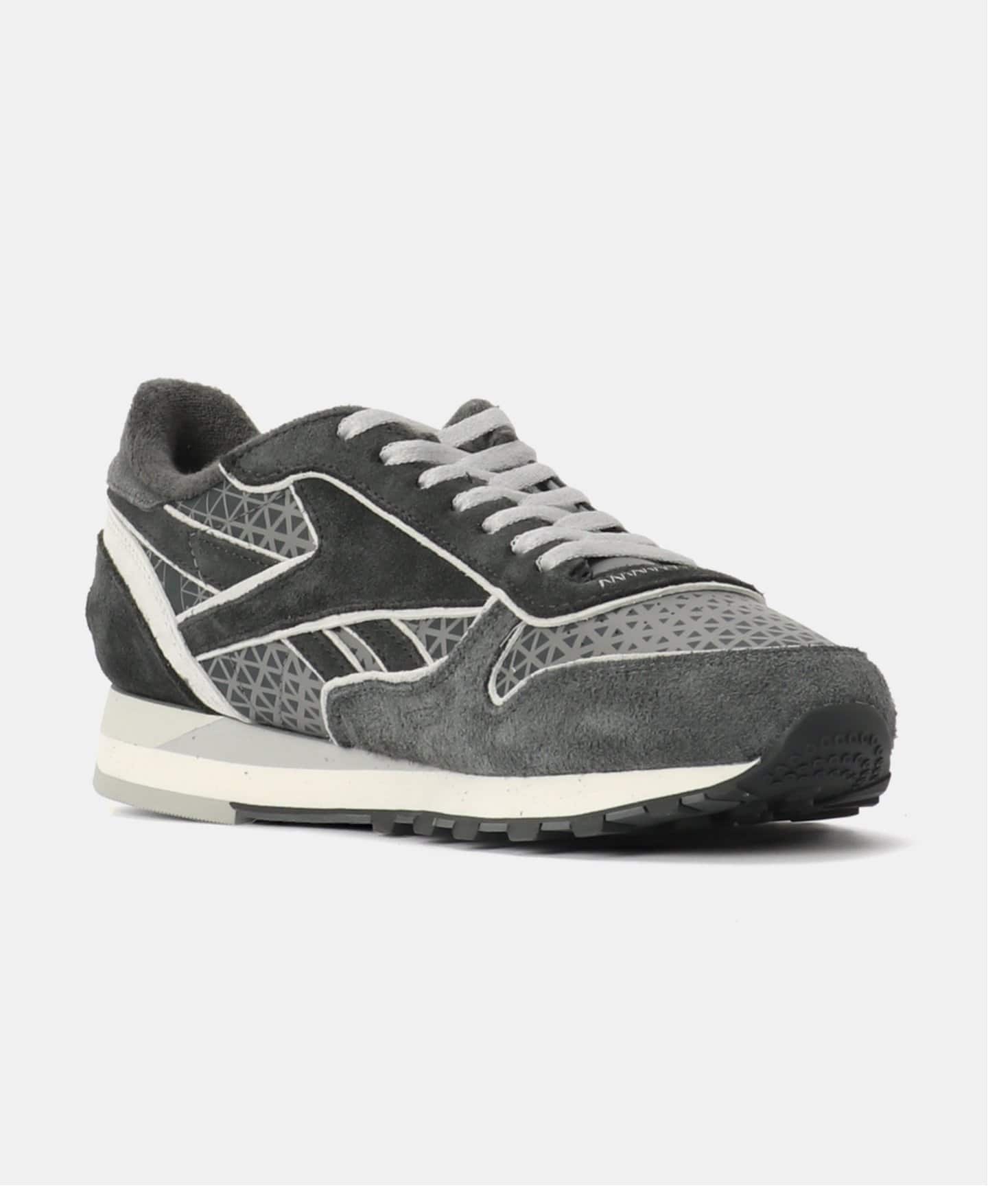 WHITE MOUNTAINEERING × Reebok CLASSIC LEATHER 100233213