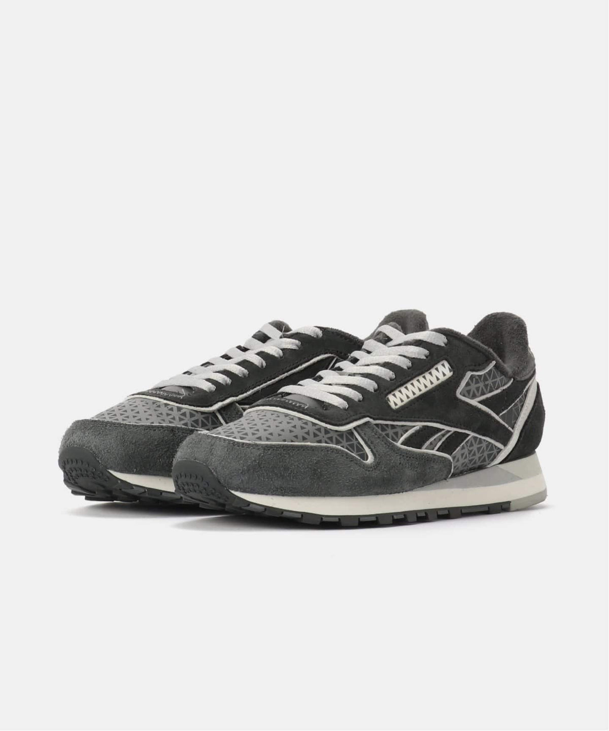 WHITE MOUNTAINEERING × Reebok CLASSIC LEATHER 100233213