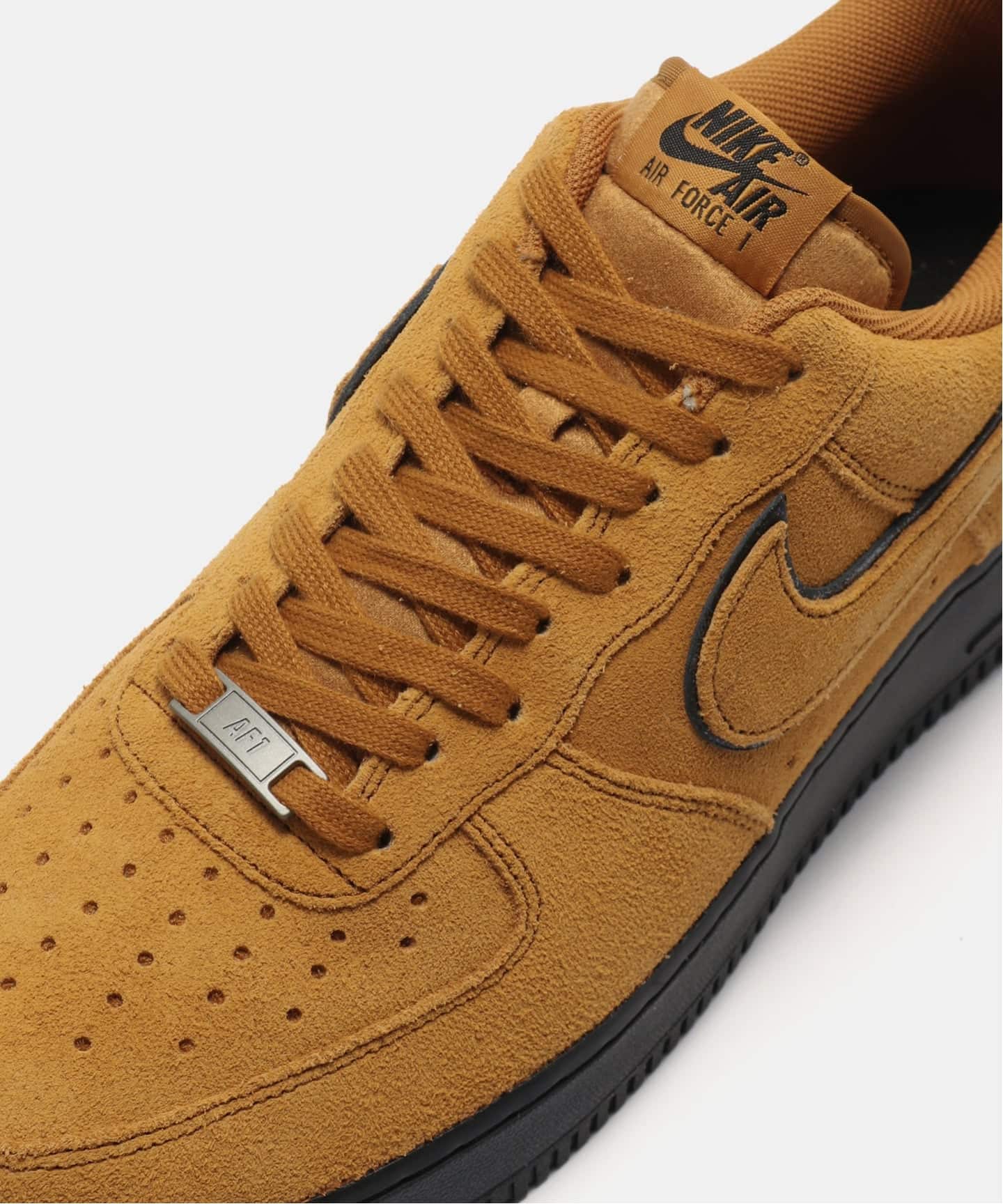 NIKE AIR FORCE 1 07 LV8 HQ1966-700