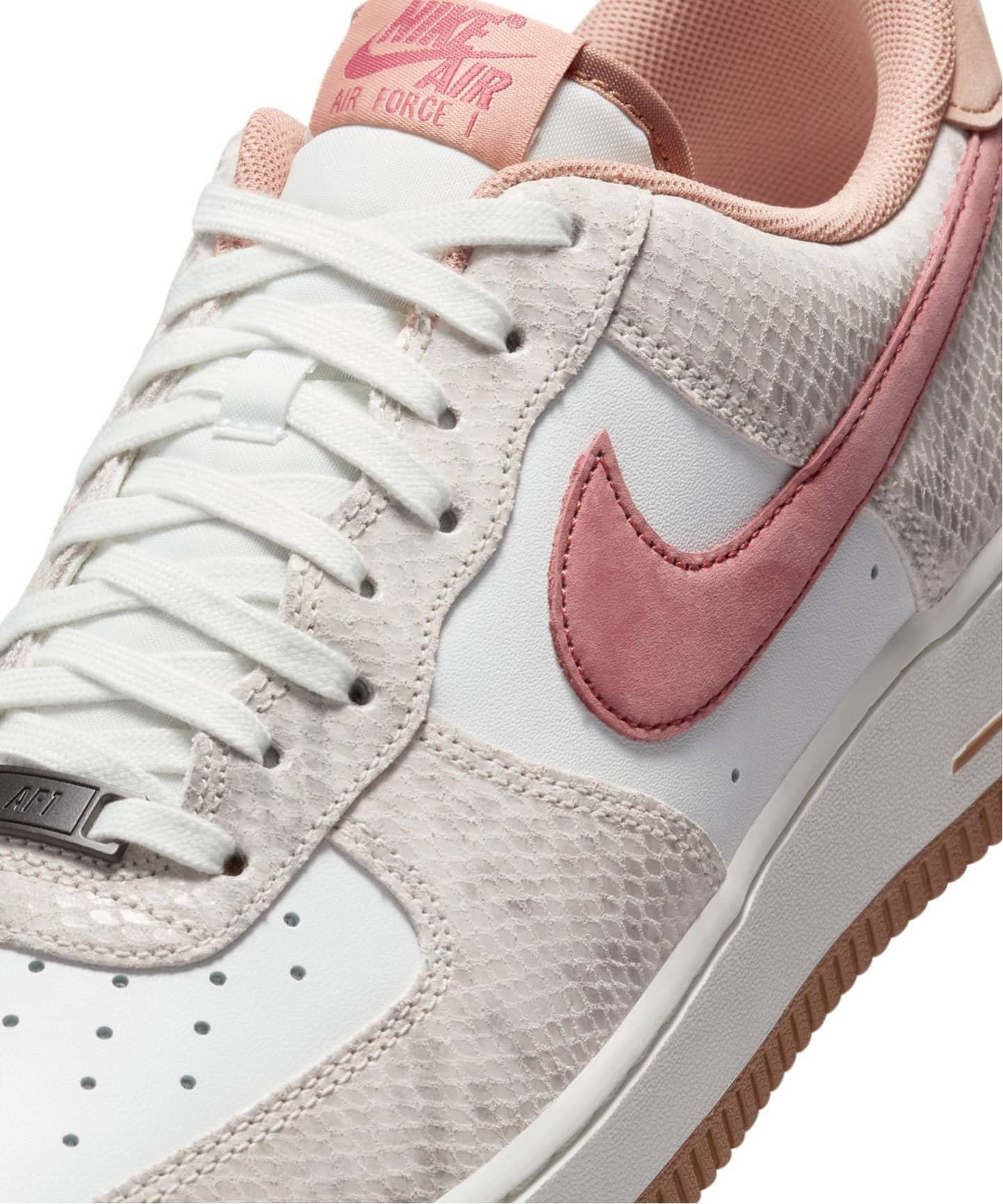 NIKE AIR FORCE 1 07 LV8 EMB HF2898-100