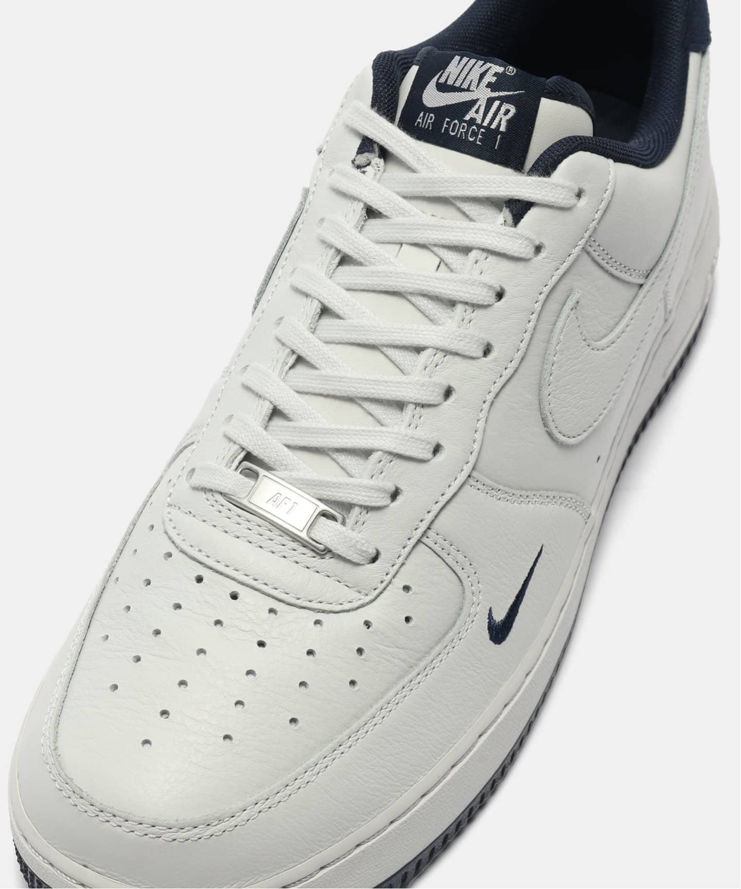 NIKE AIR FORCE 1 07 LV8 ESS HM9483-001