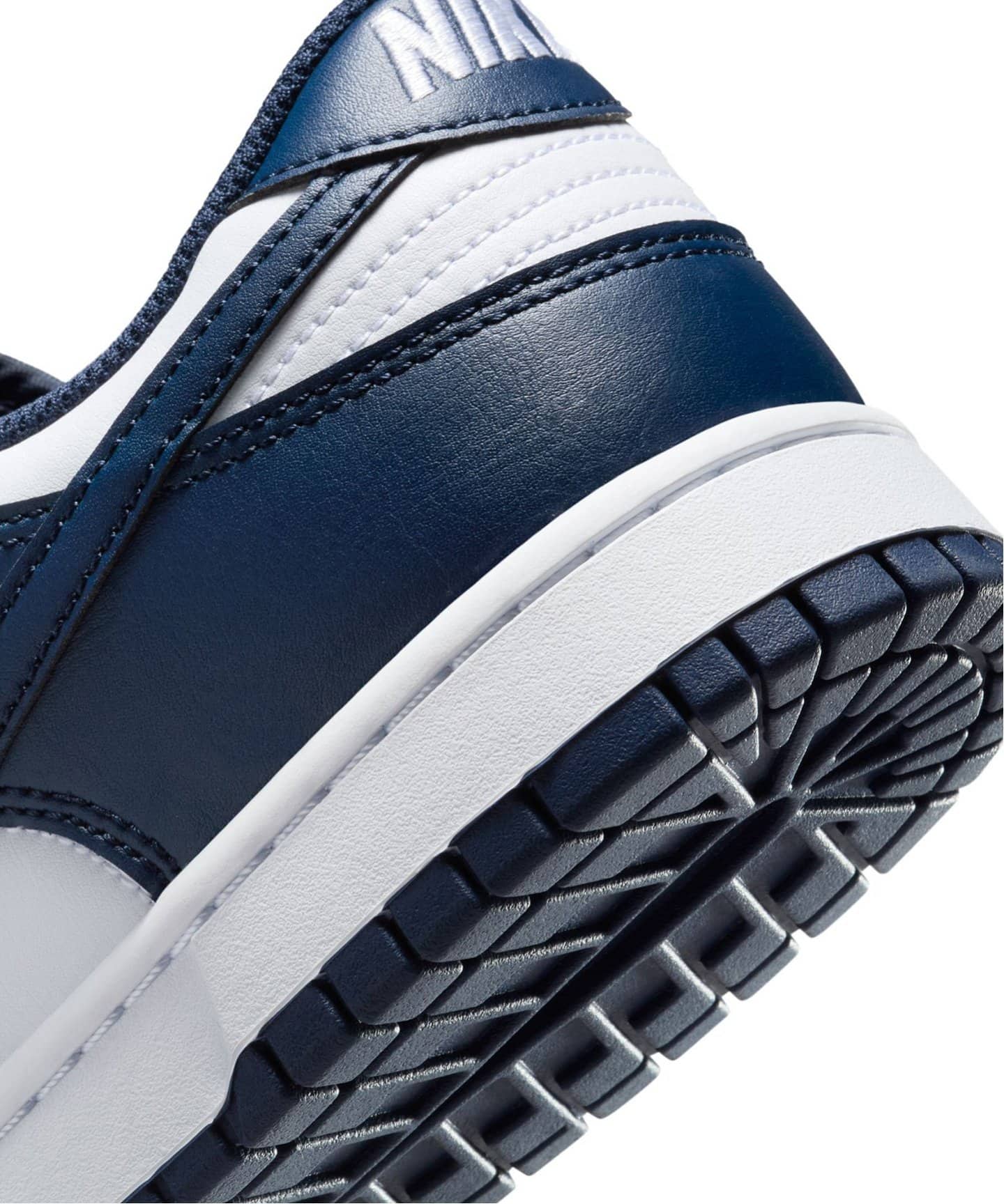NIKE DUNK LOW RETRO BTTYS HF5441-107