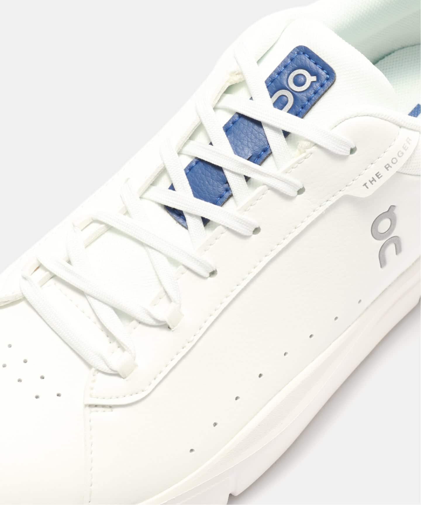 On THE ROGER Advantage 3MF30640629